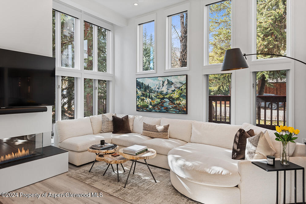 900 E Durant Avenue, Unit 103