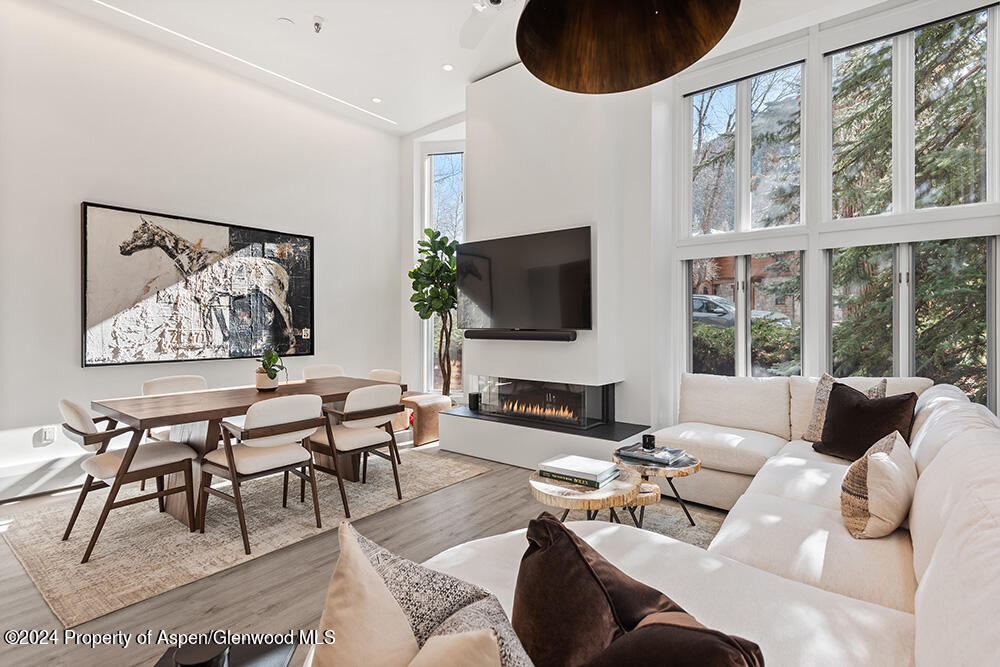 900 E Durant Avenue, Unit 103