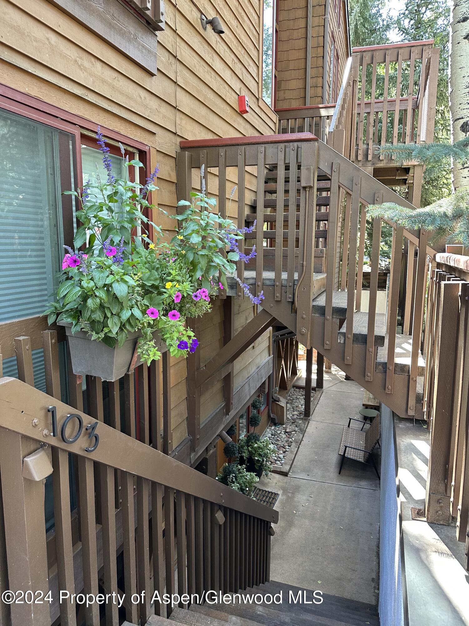 900 E Durant Avenue, Unit 103