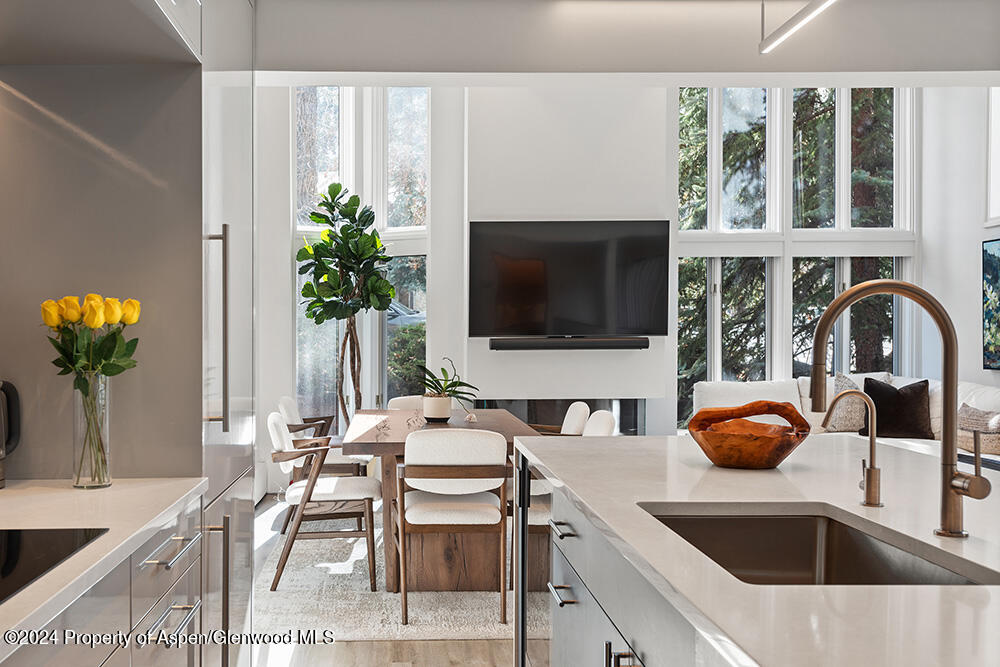 900 E Durant Avenue, Unit 103