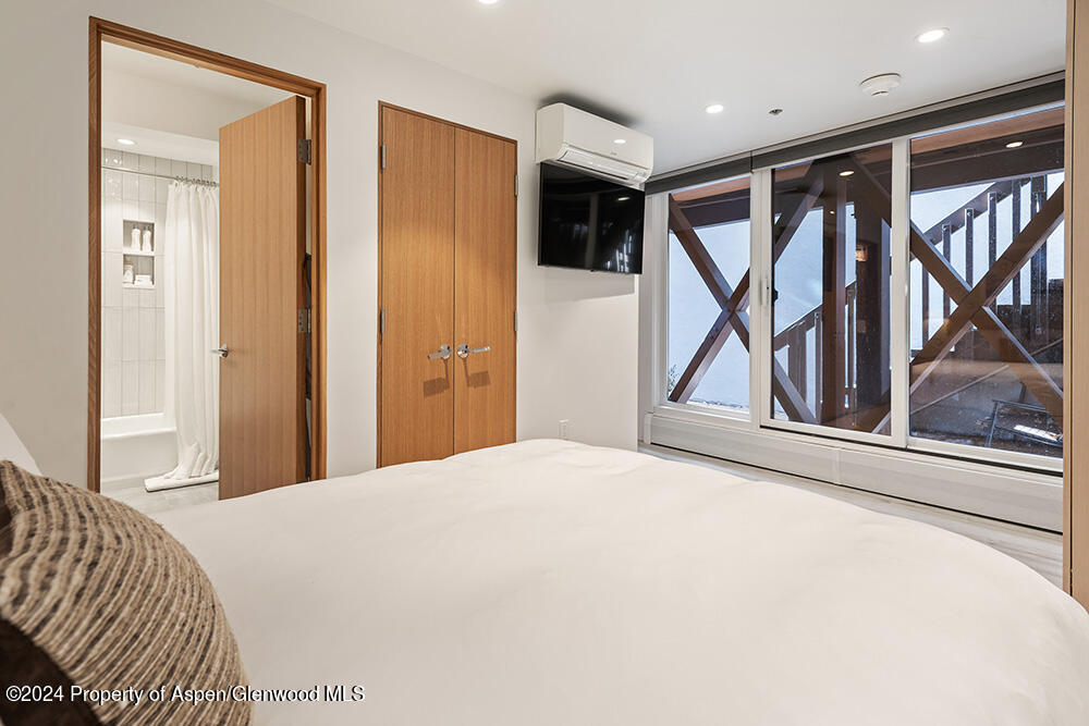 900 E Durant Avenue, Unit 103