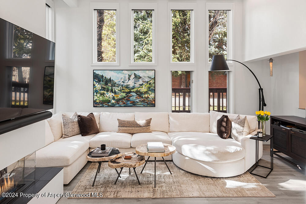 900 E Durant Avenue, Unit 103