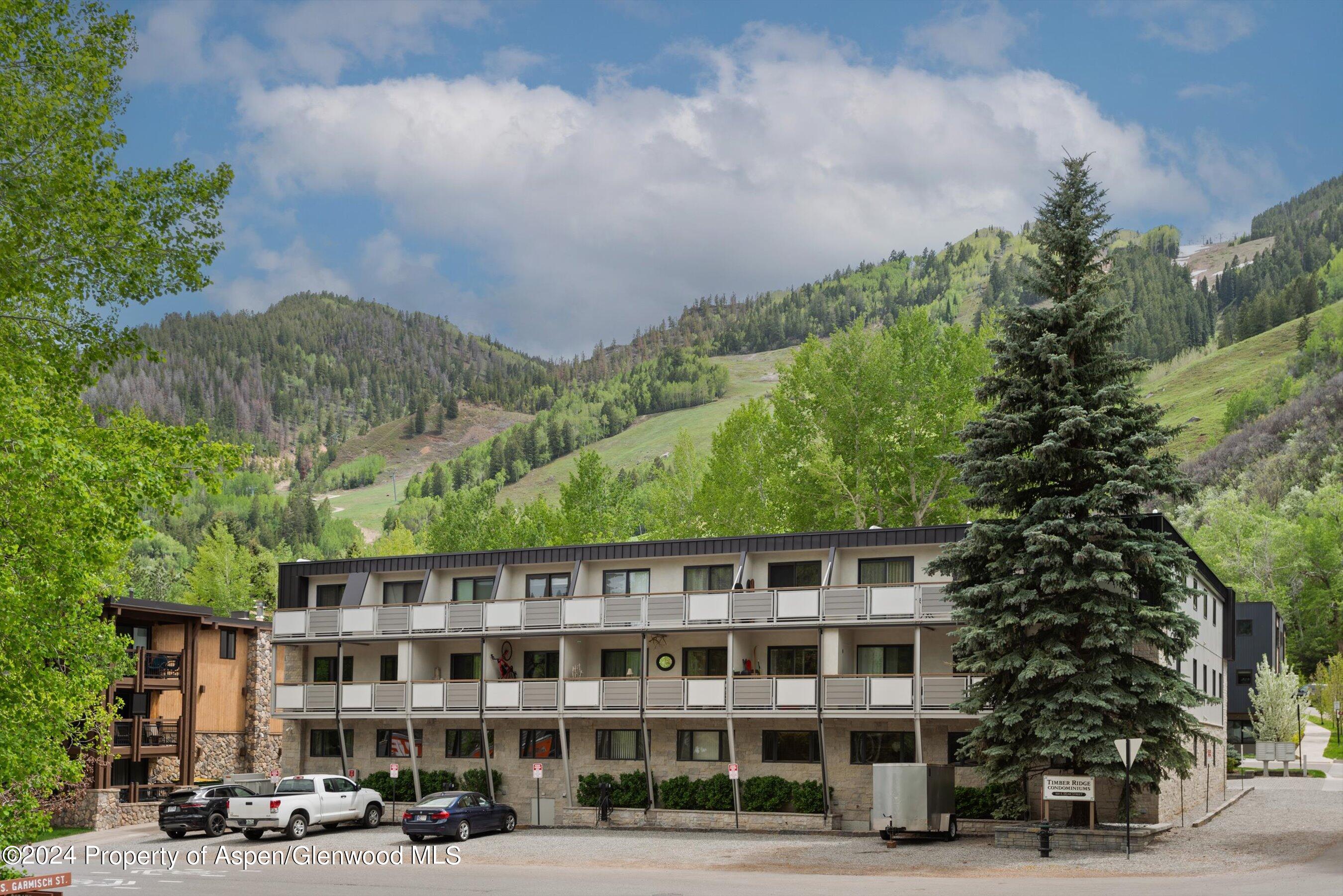 100 E Dean Street 1E