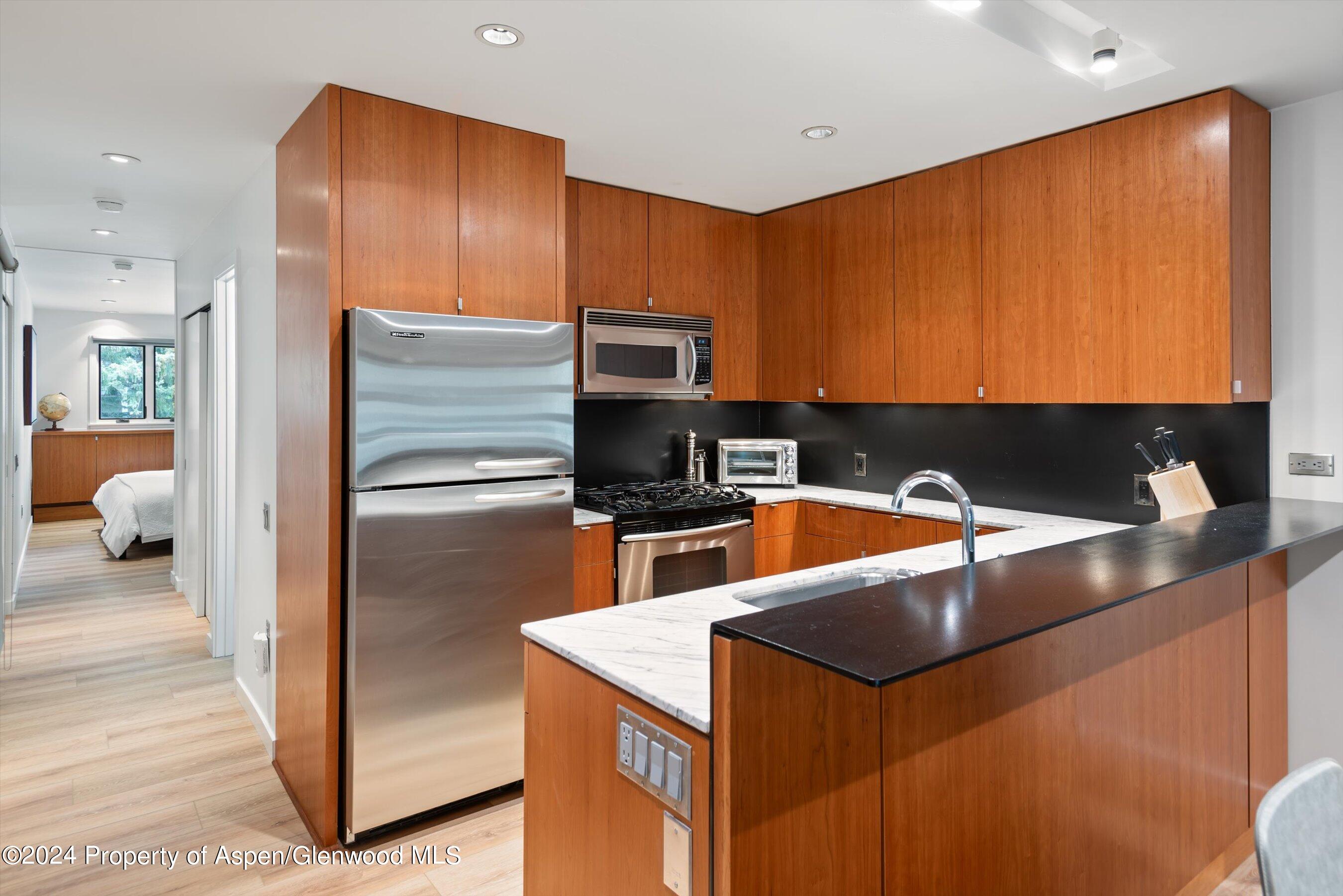 100 E Dean Street 1E