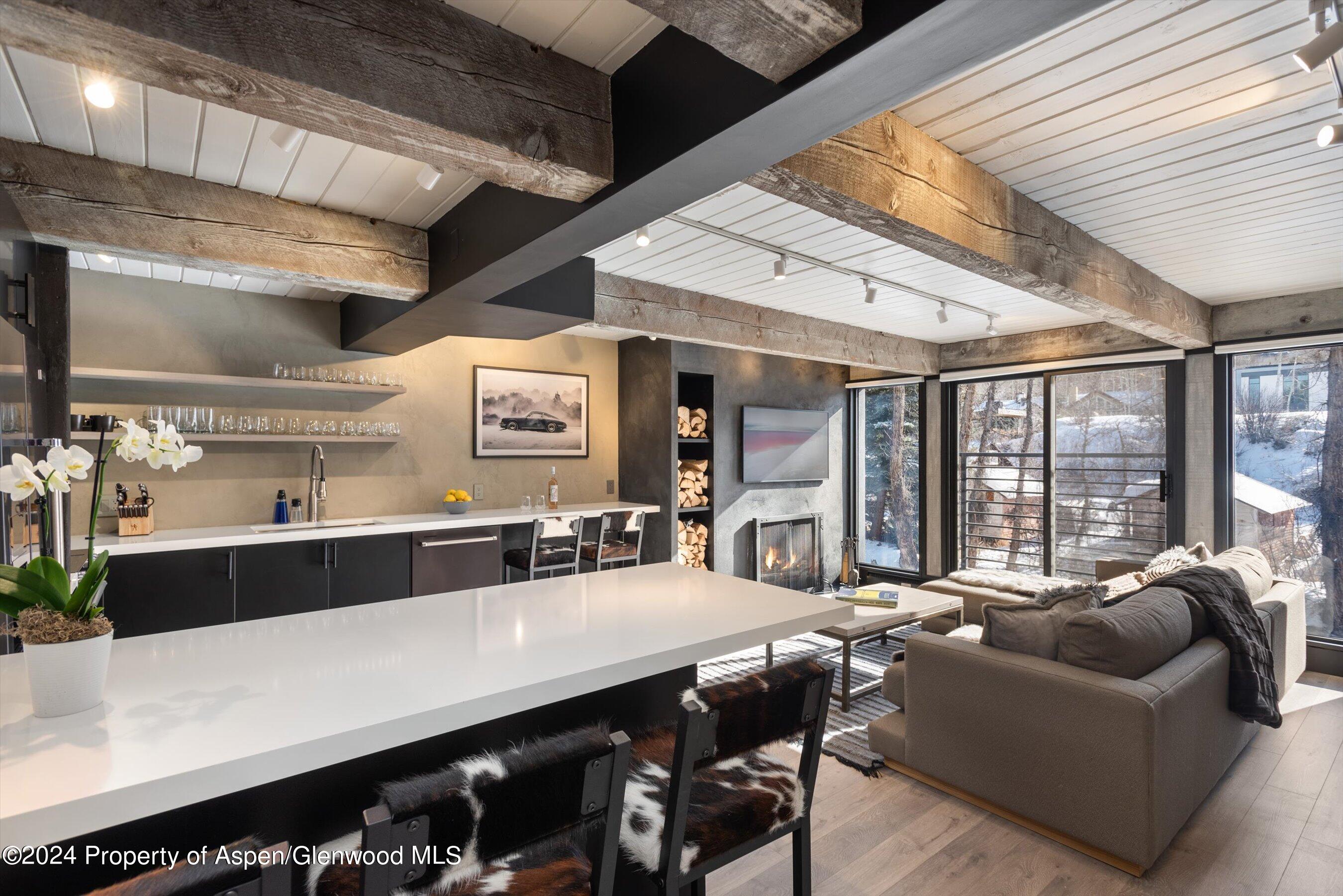 1039 E Cooper Avenue 19B