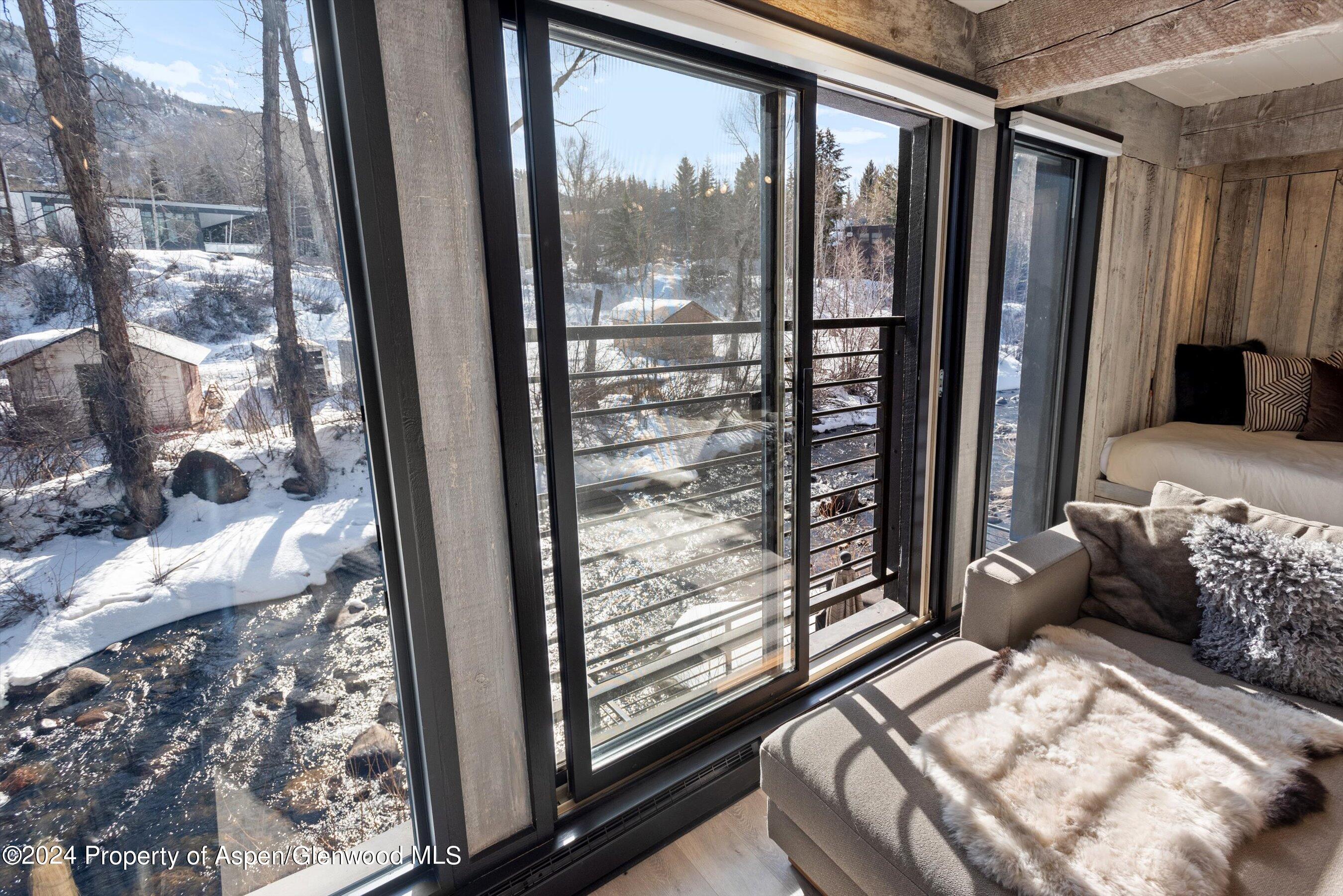 1039 E Cooper Avenue 19B