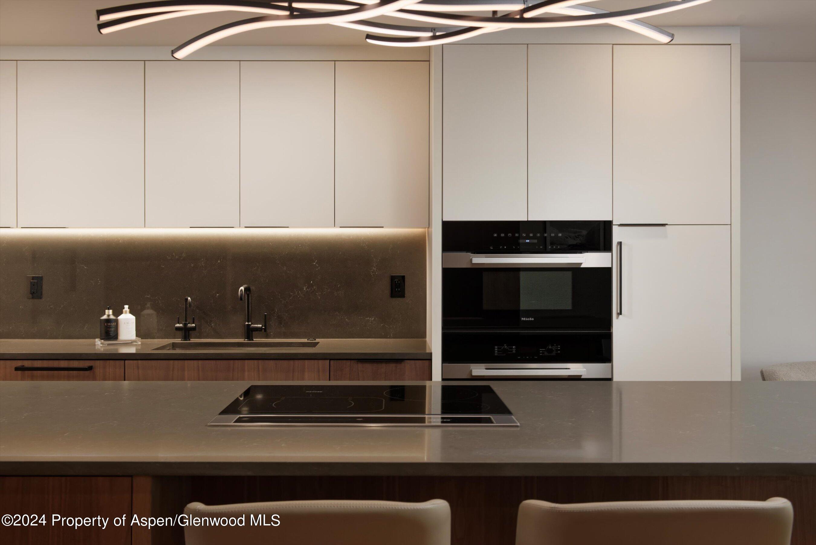 205 E Durant Avenue 1-I