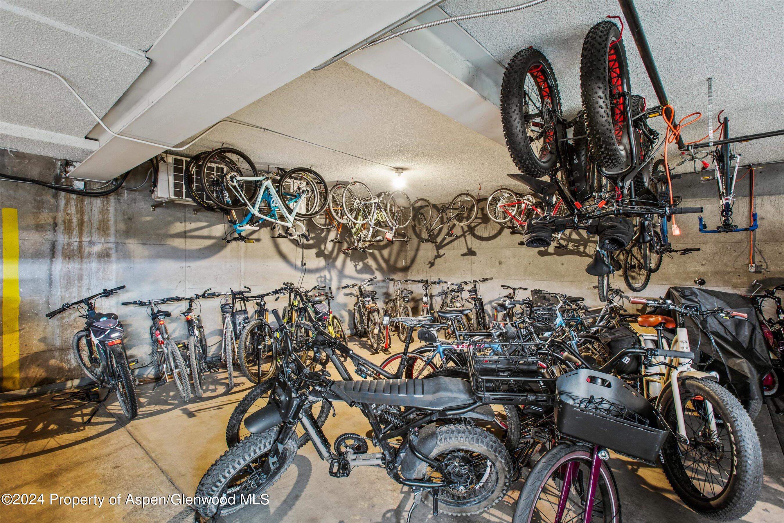 205 E Durant Avenue 1-I