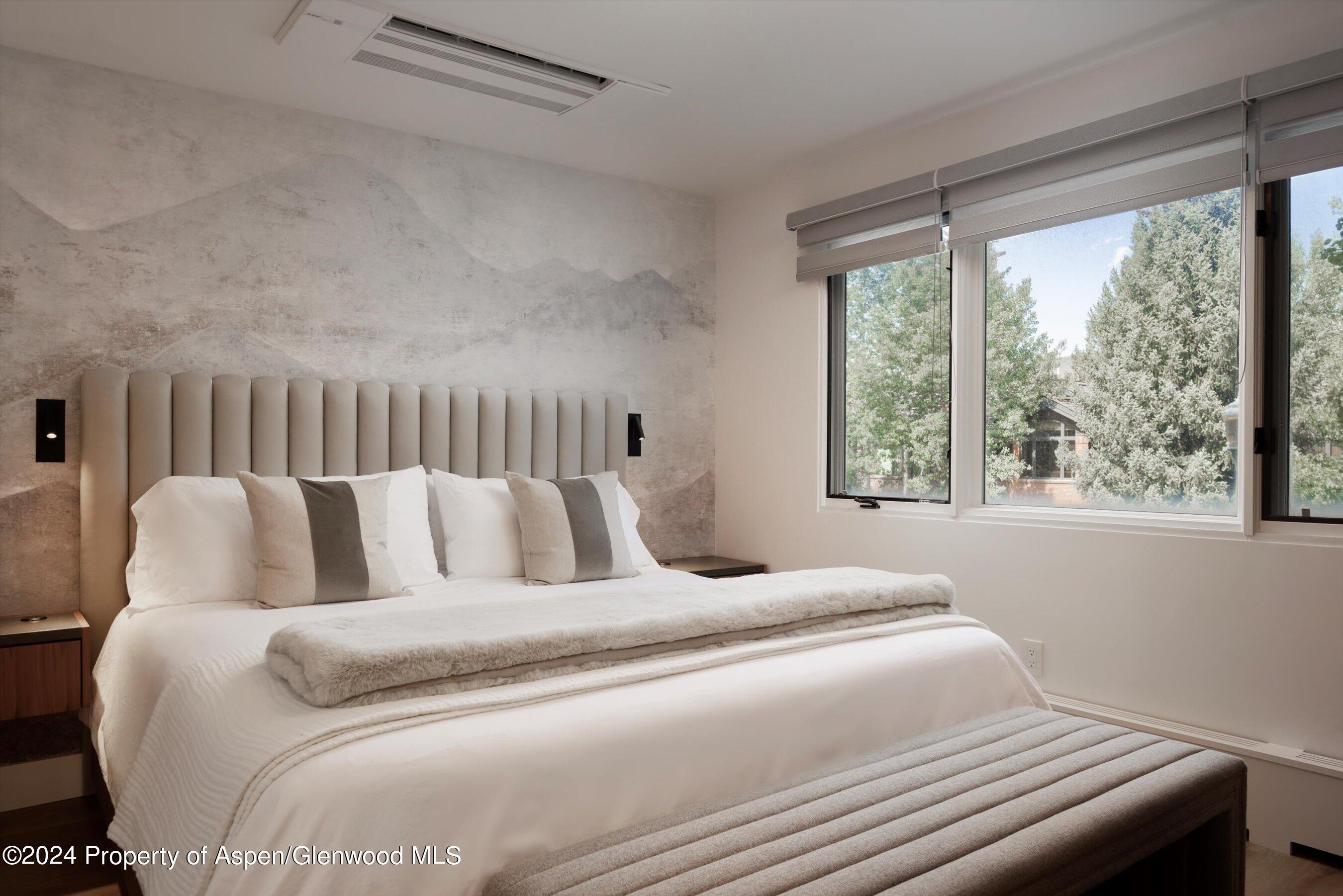 205 E Durant Avenue 1-I