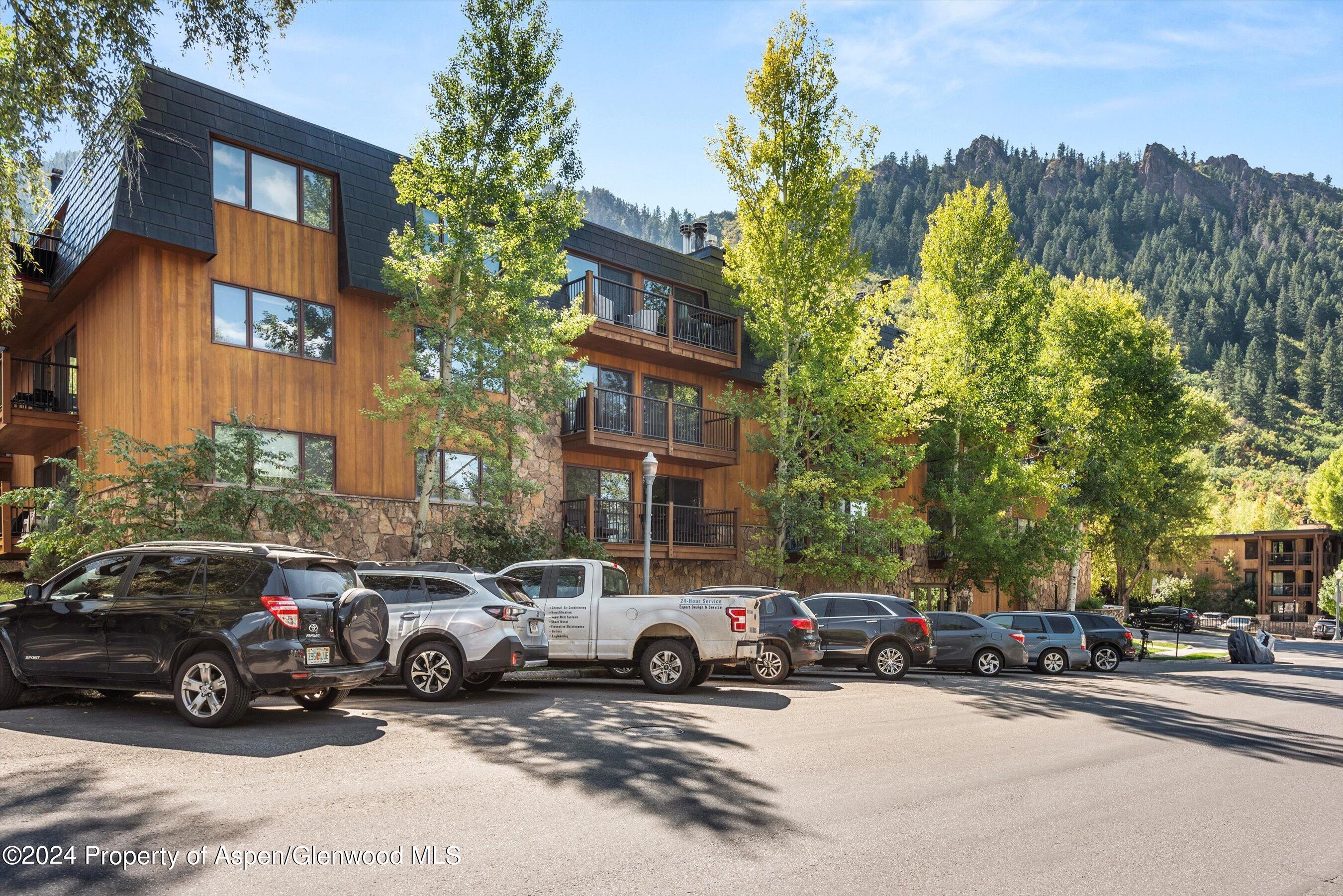 205 E Durant Avenue 1-I