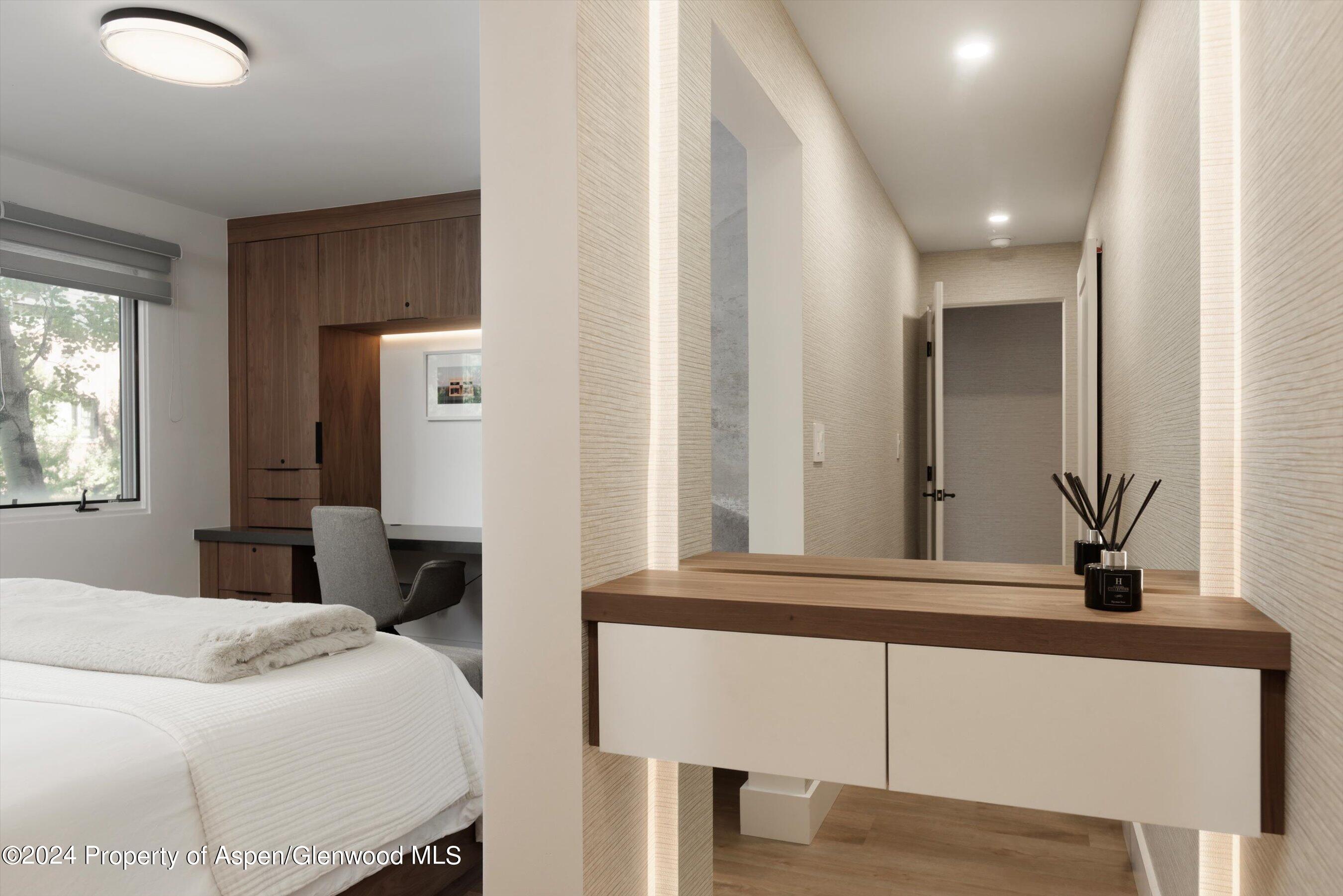 205 E Durant Avenue 1-I