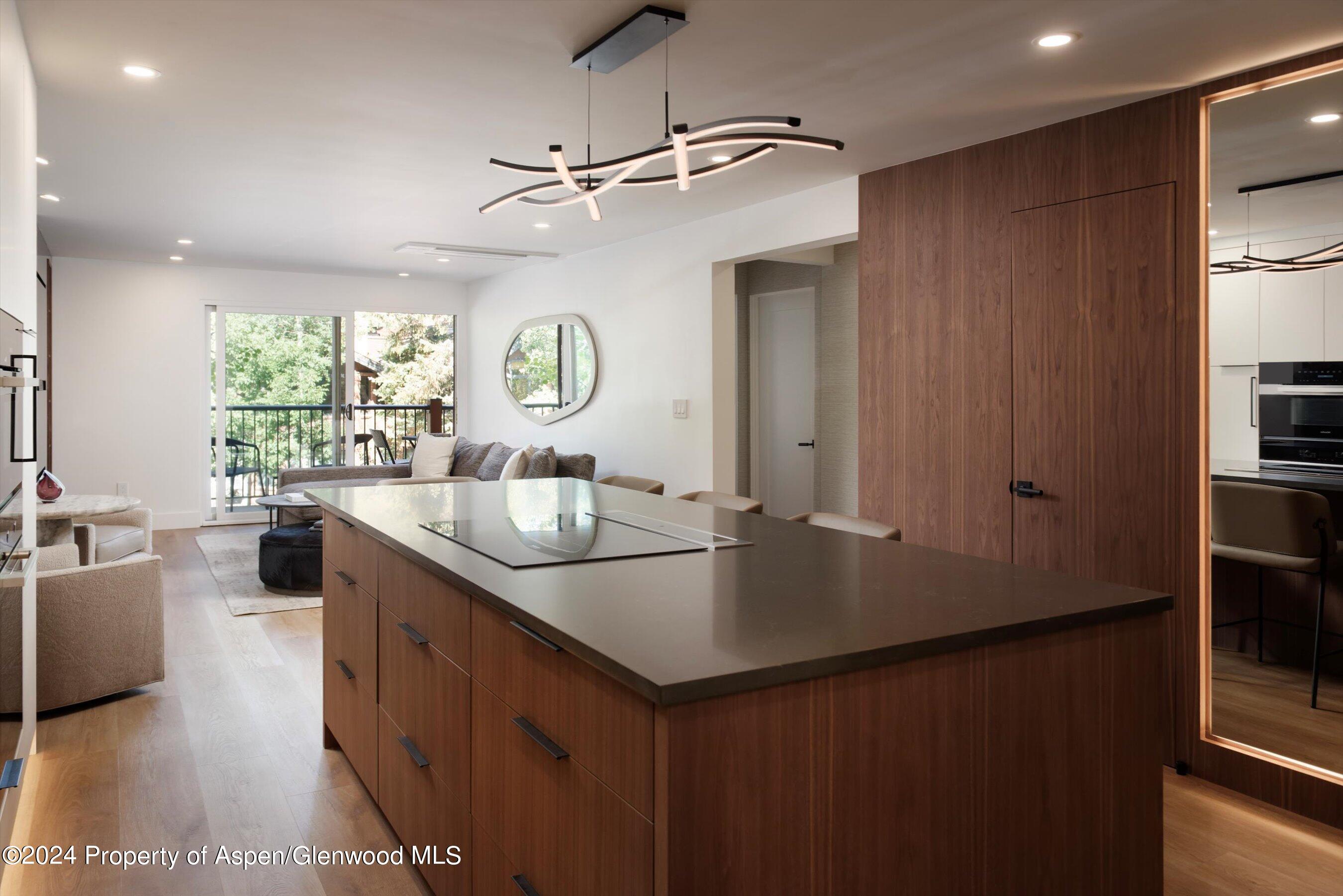 205 E Durant Avenue 1-I