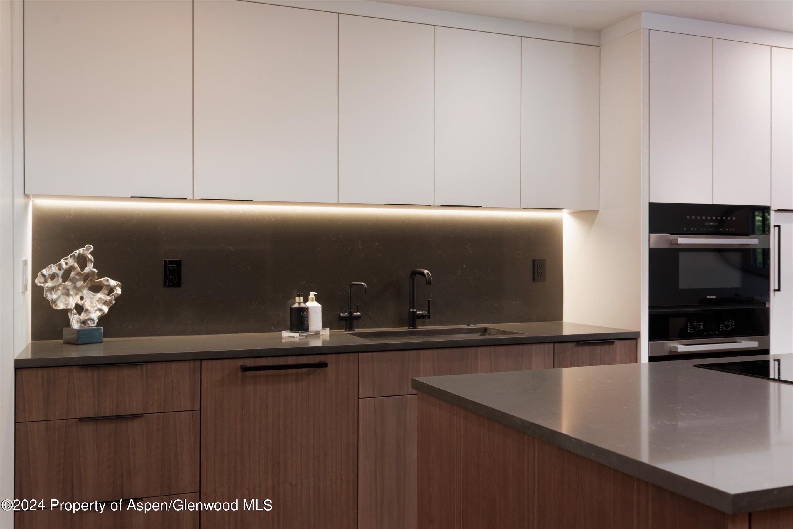 205 E Durant Avenue 1-I