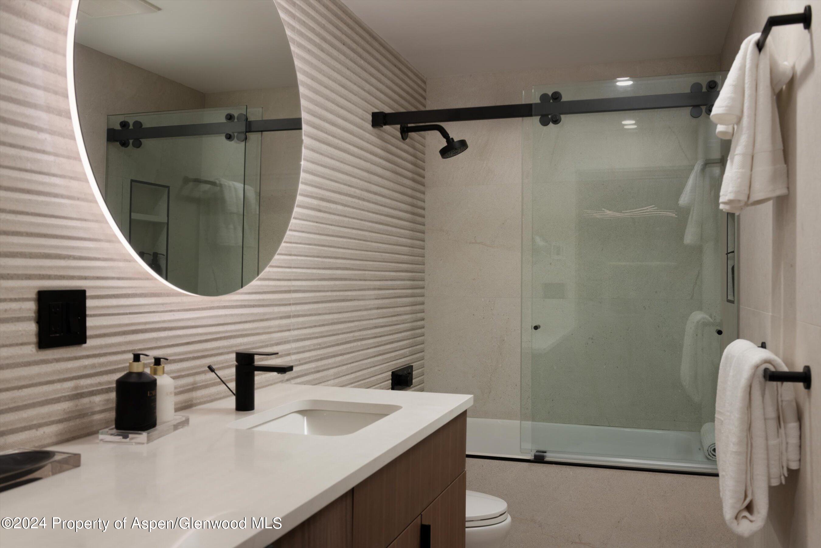 205 E Durant Avenue 1-I