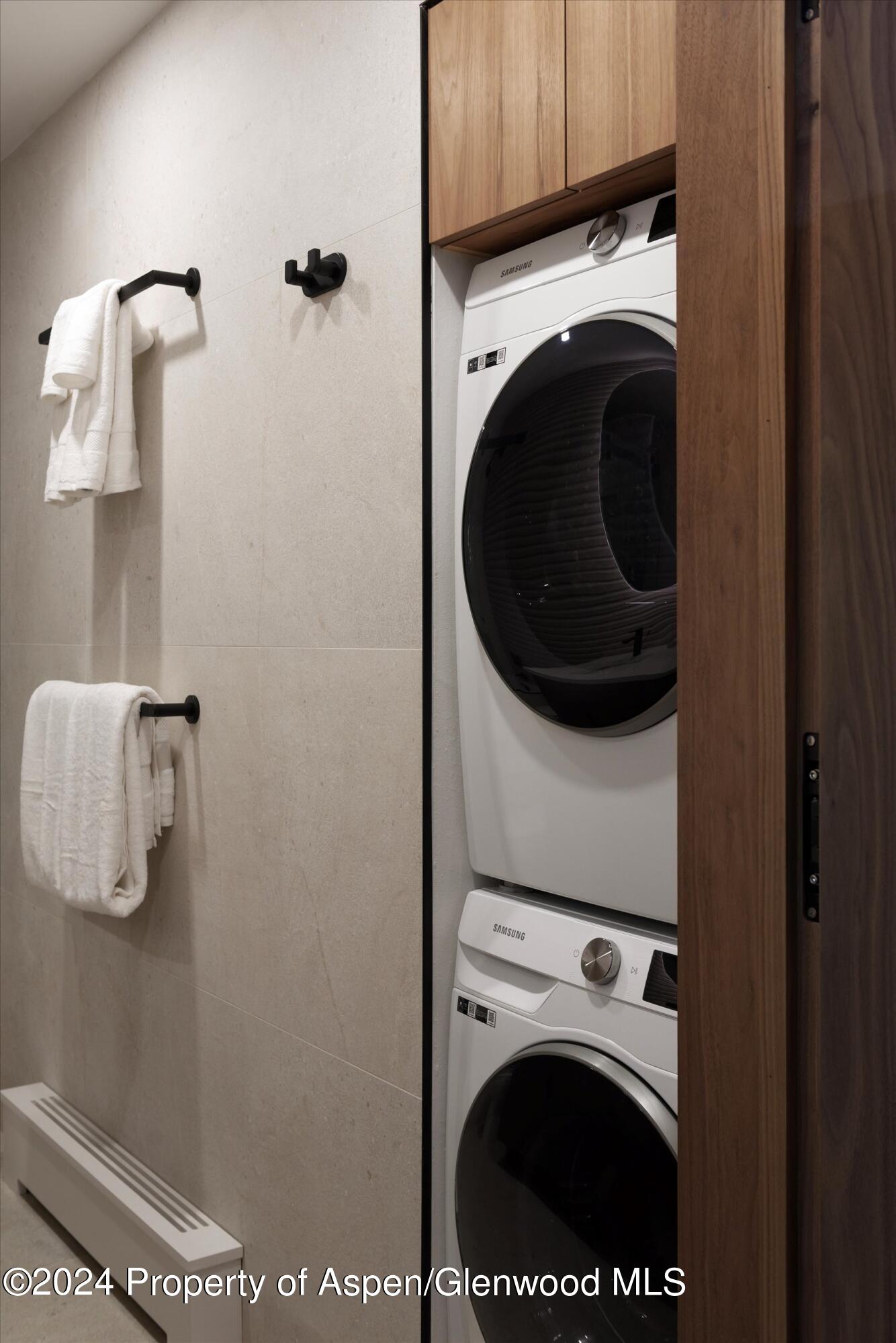 205 E Durant Avenue 1-I