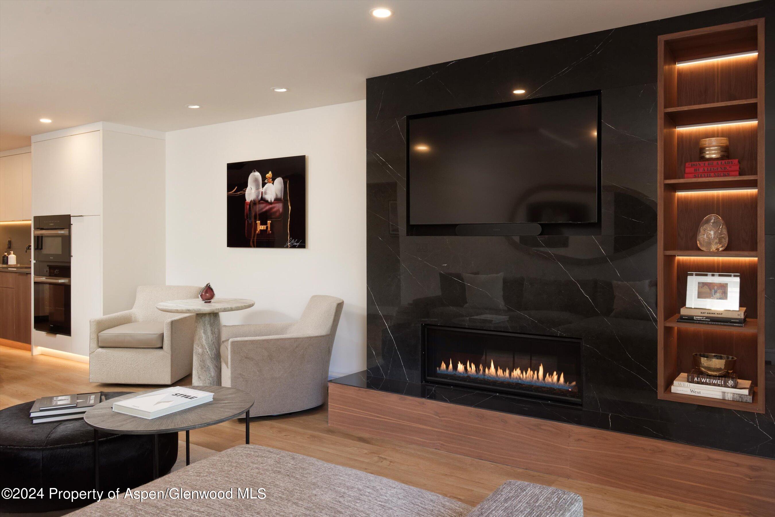 205 E Durant Avenue 1-I