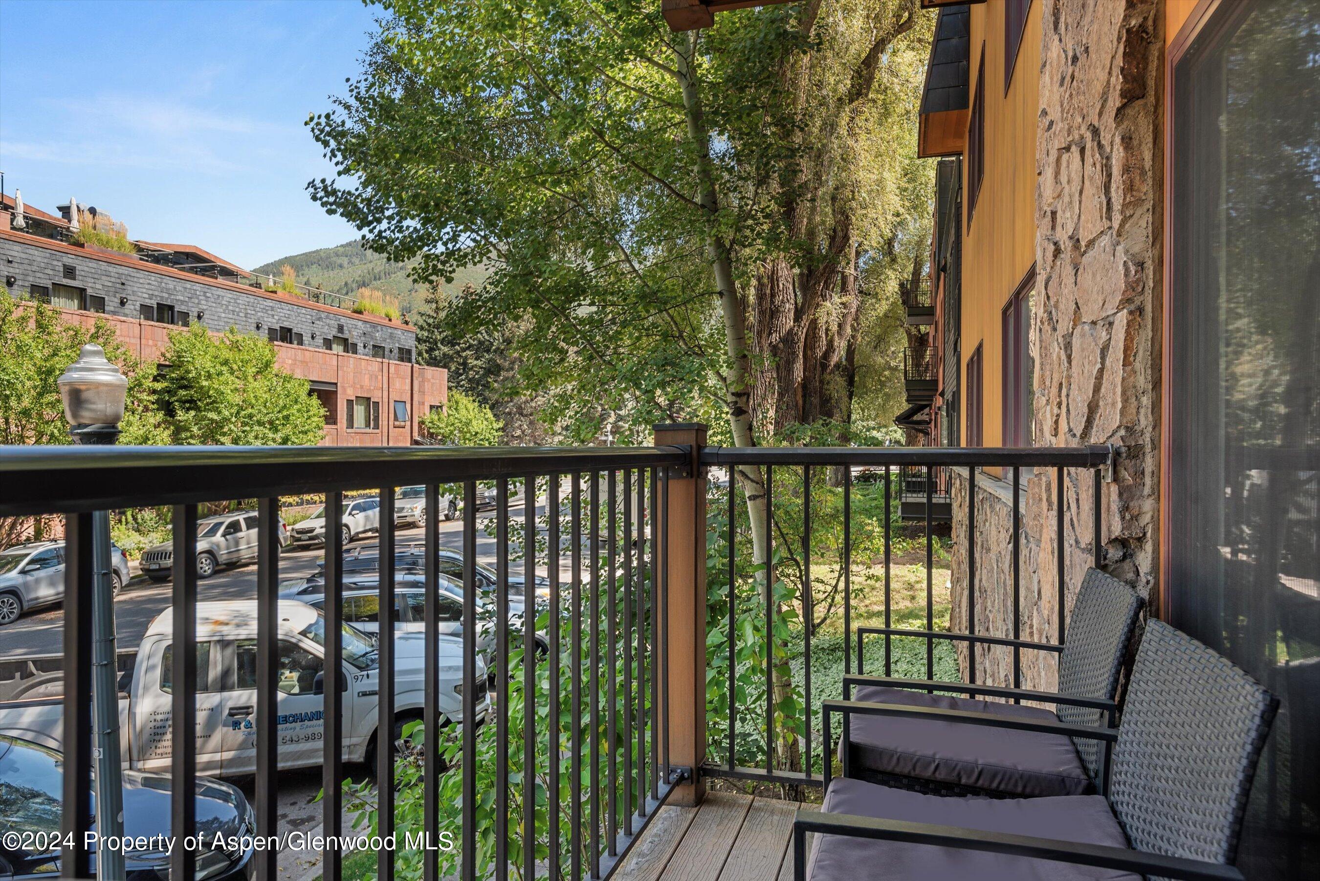 205 E Durant Avenue 1-I