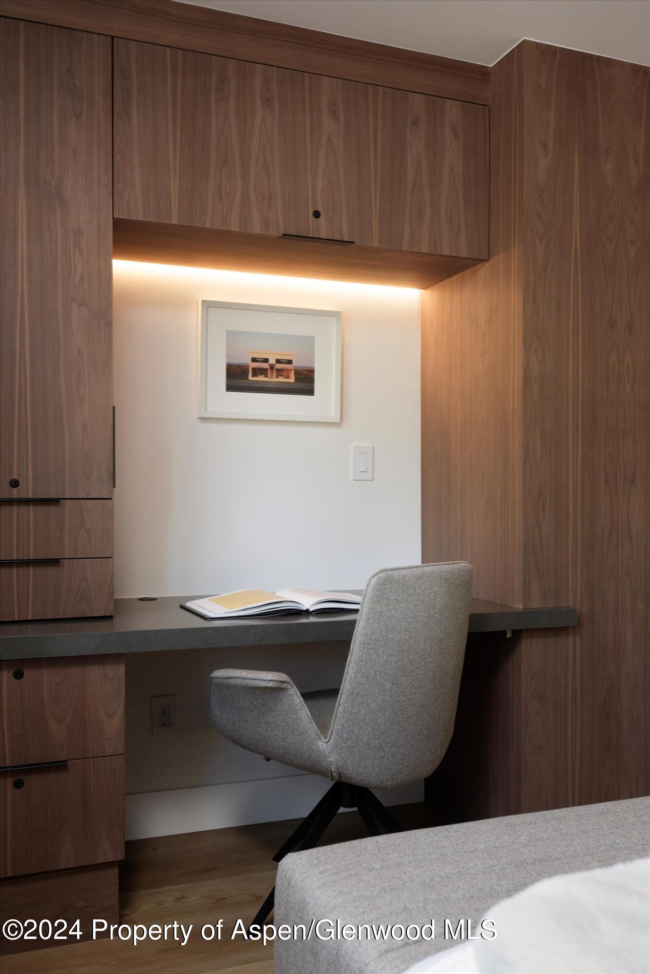 205 E Durant Avenue 1-I