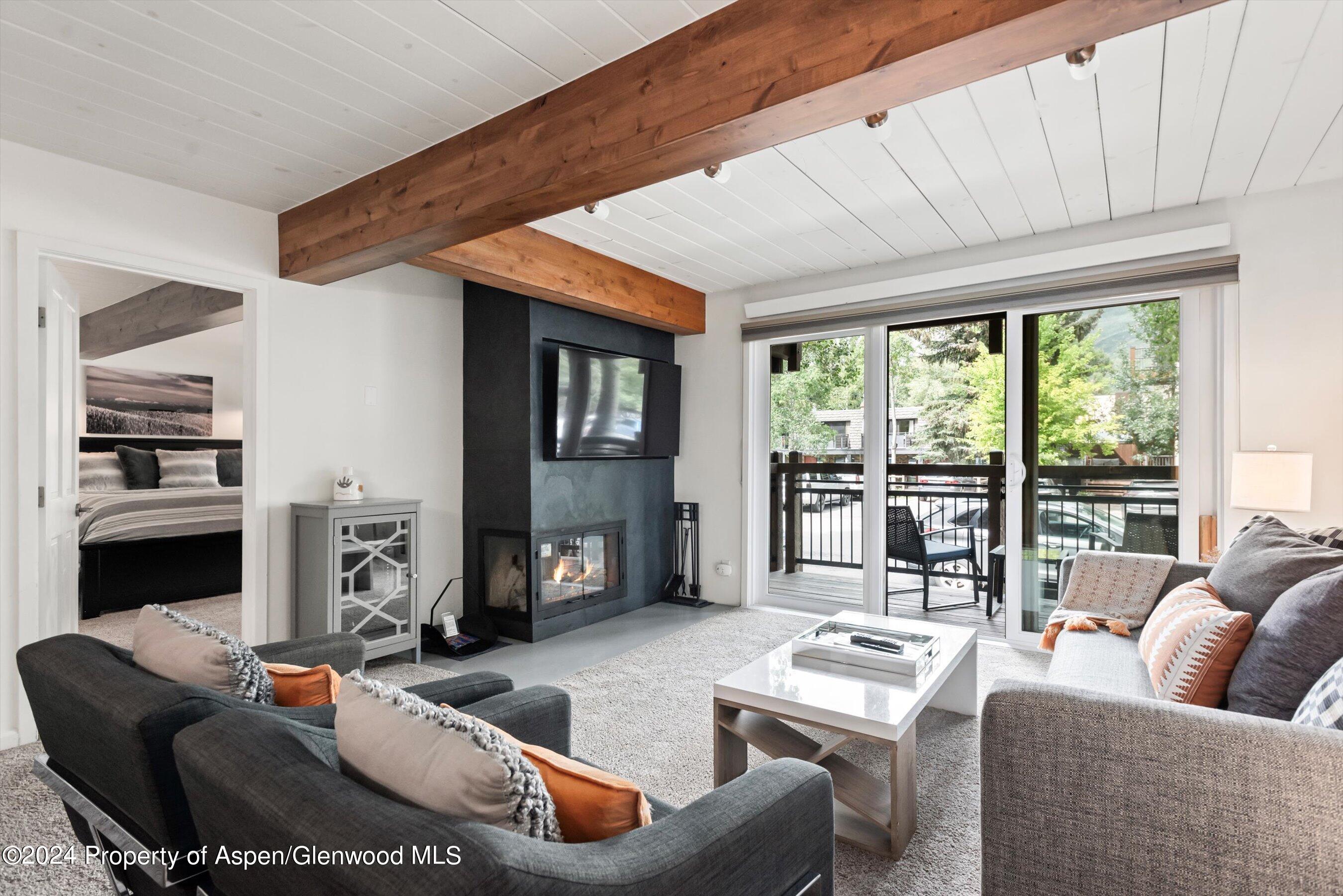 131 E Durant Avenue, #102