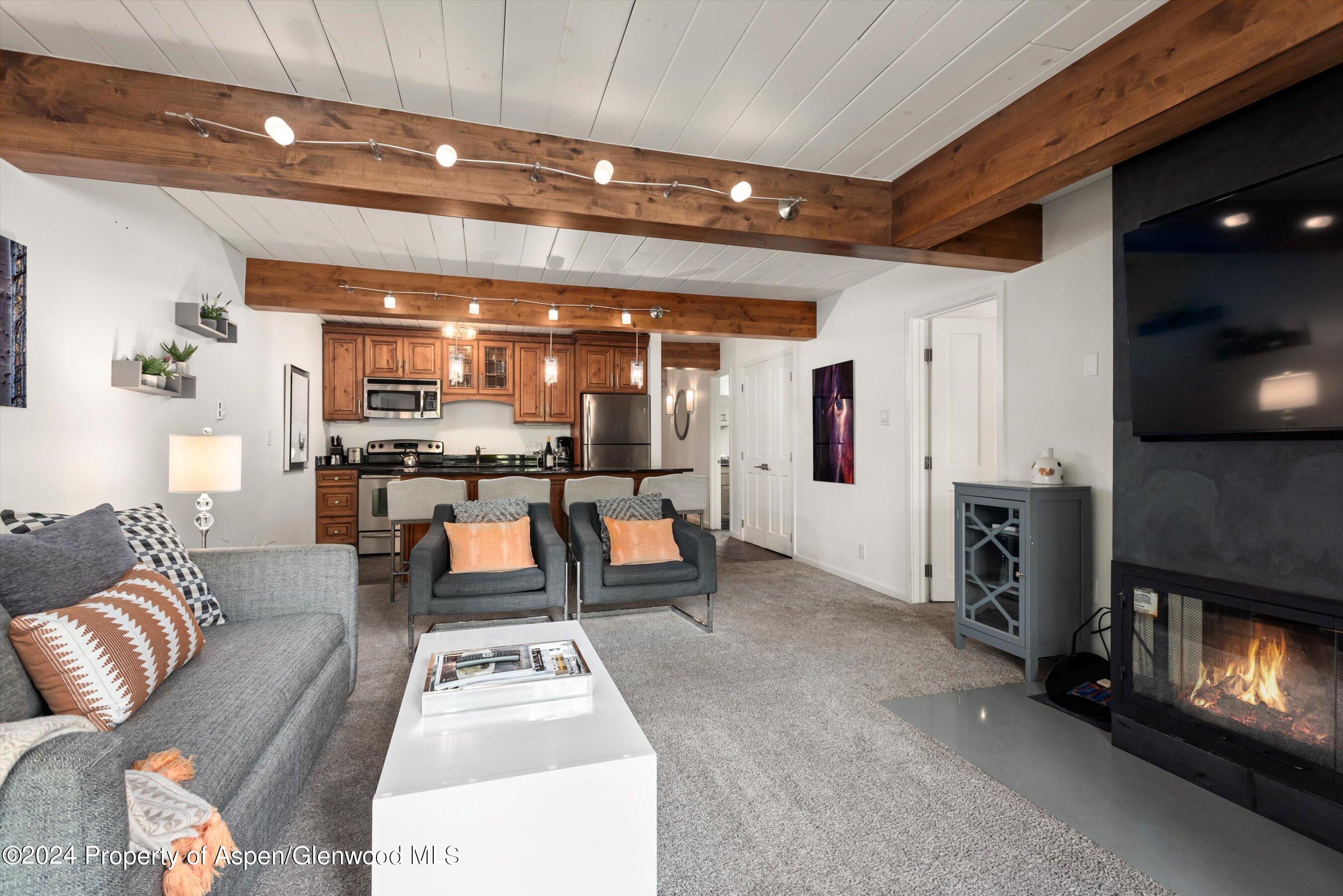 131 E Durant Avenue, #102