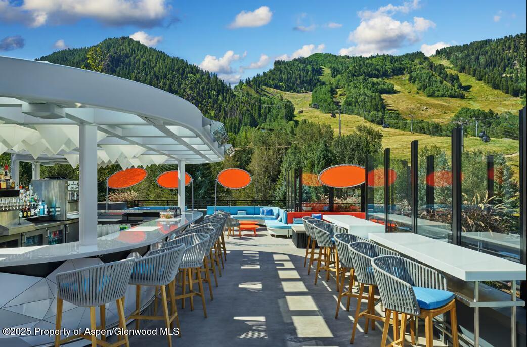 550 S Spring Street F8-10