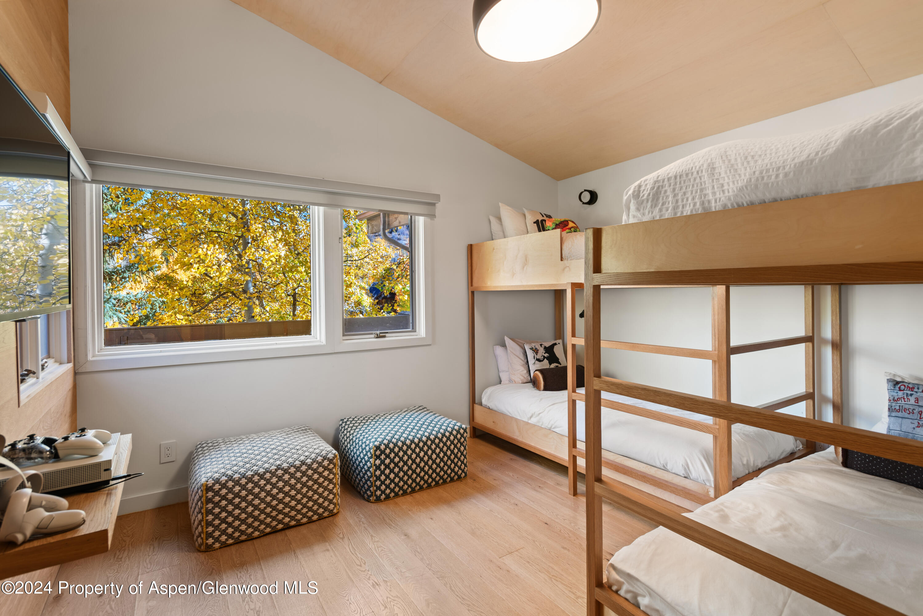 800 S Monarch Street Unit 9