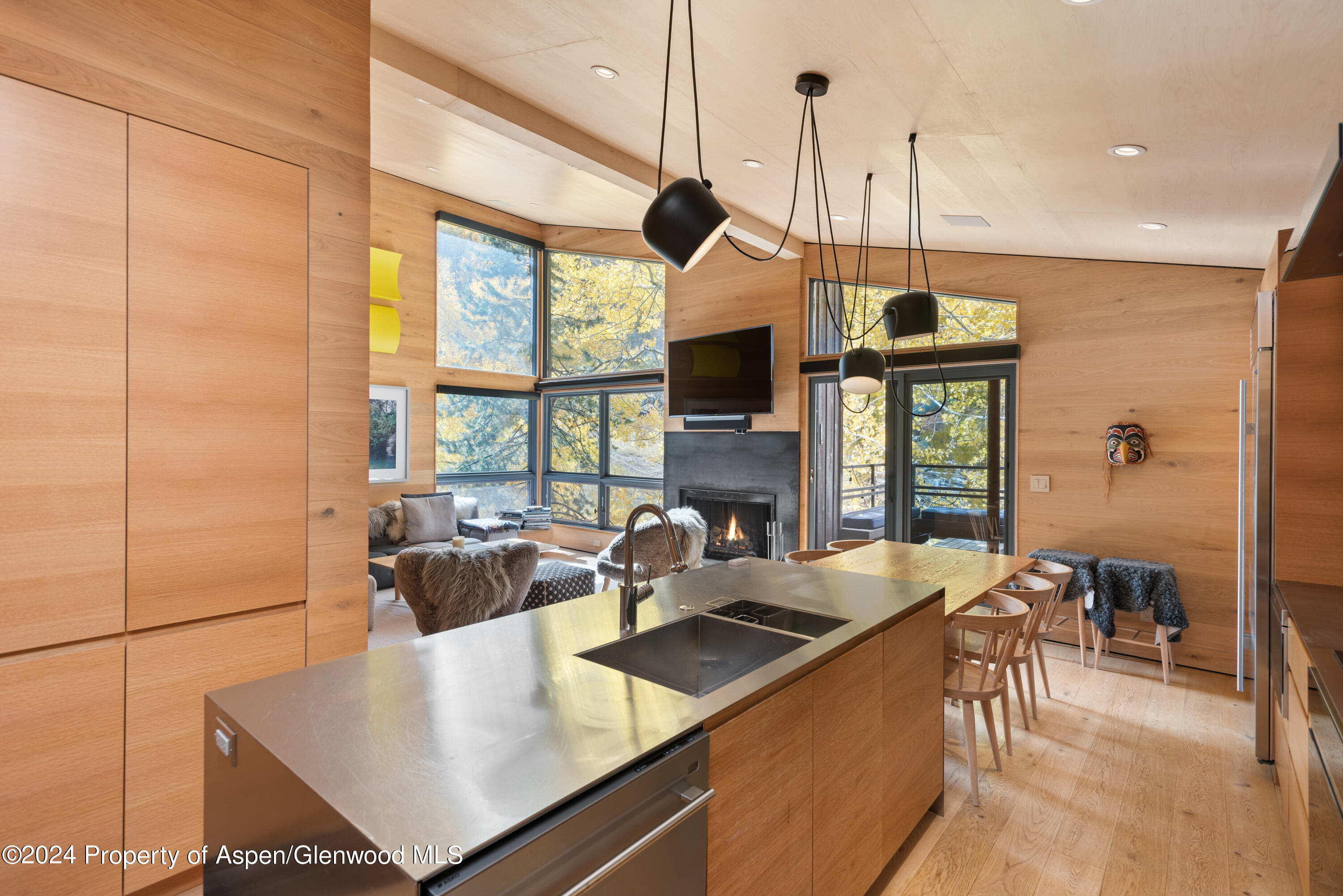 800 S Monarch Street Unit 9