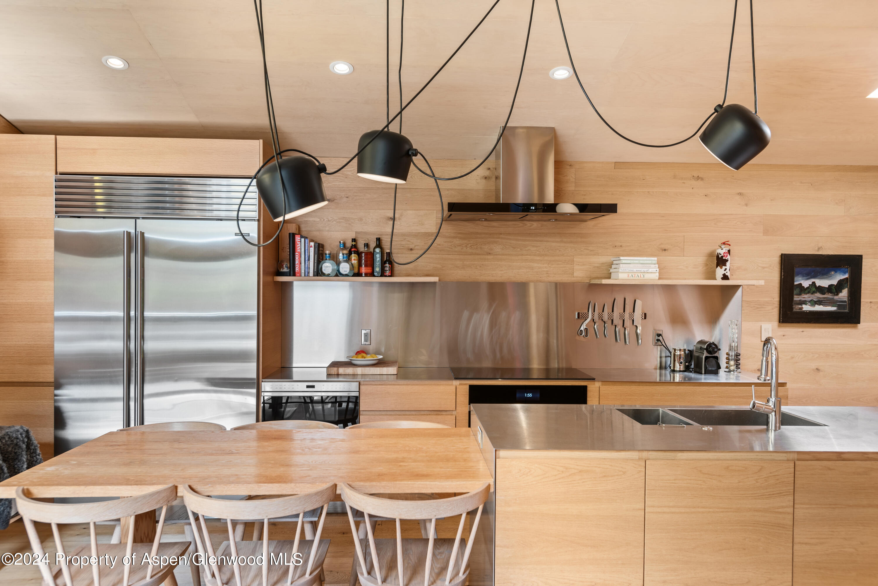 800 S Monarch Street Unit 9