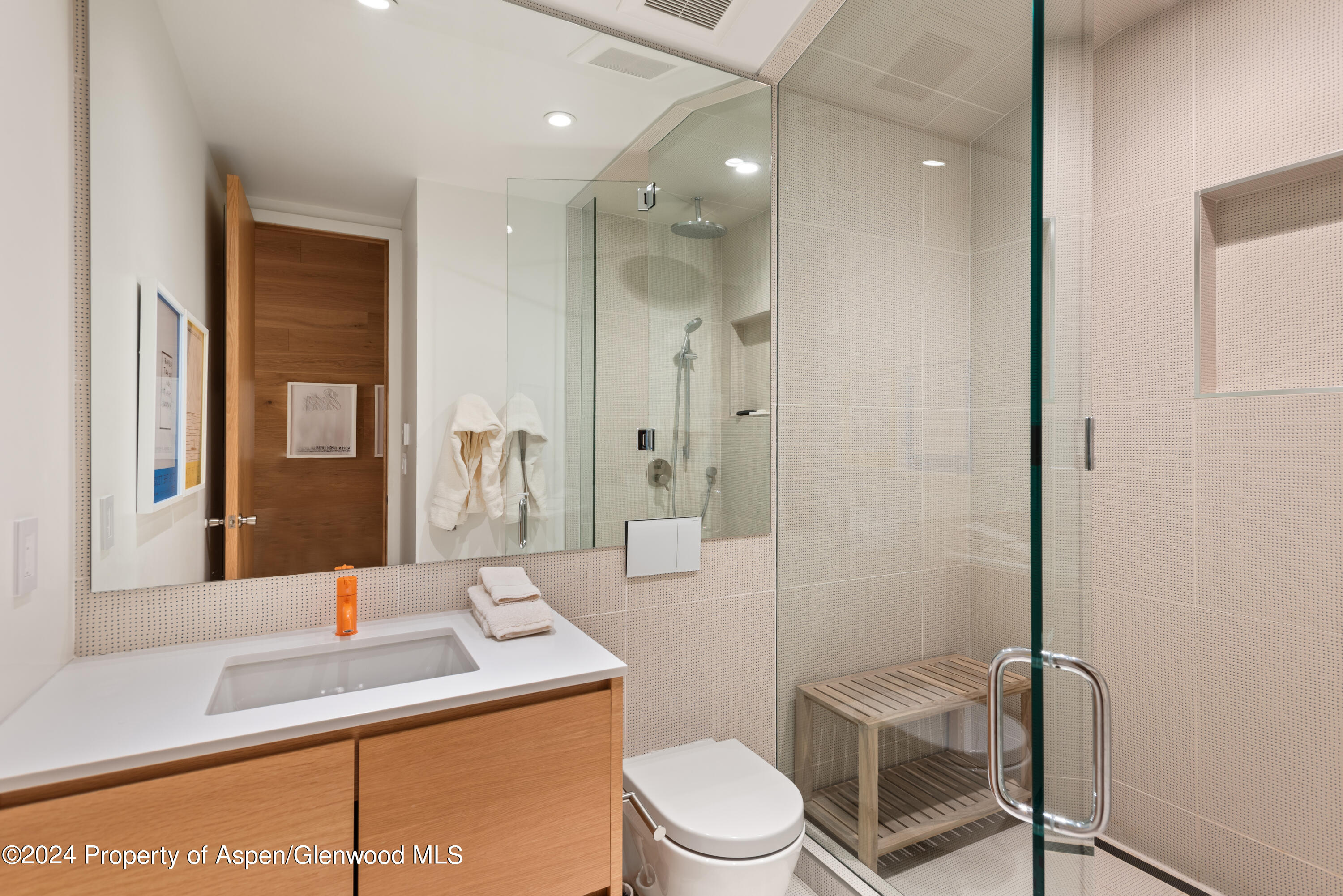 800 S Monarch Street Unit 9