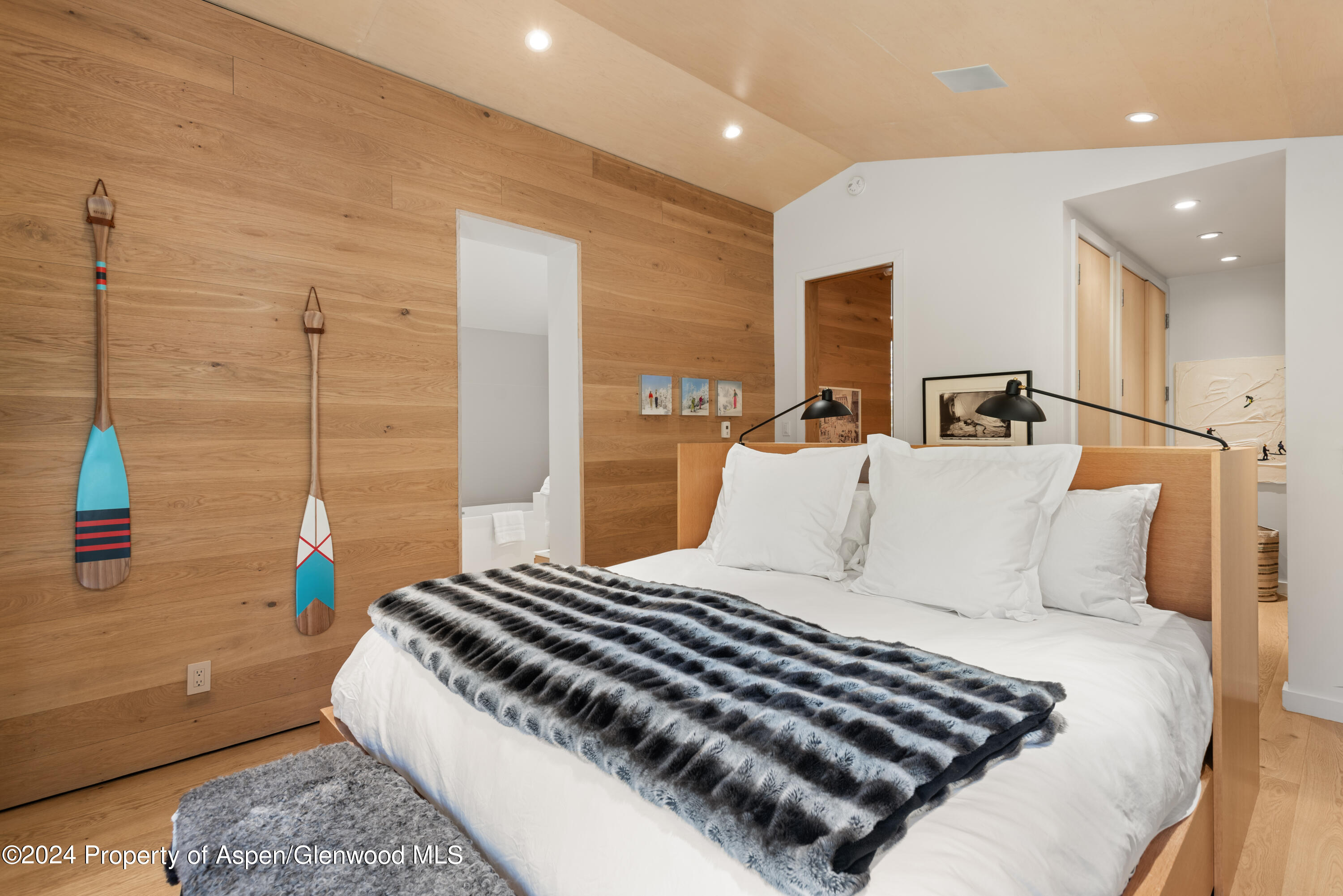 800 S Monarch Street Unit 9