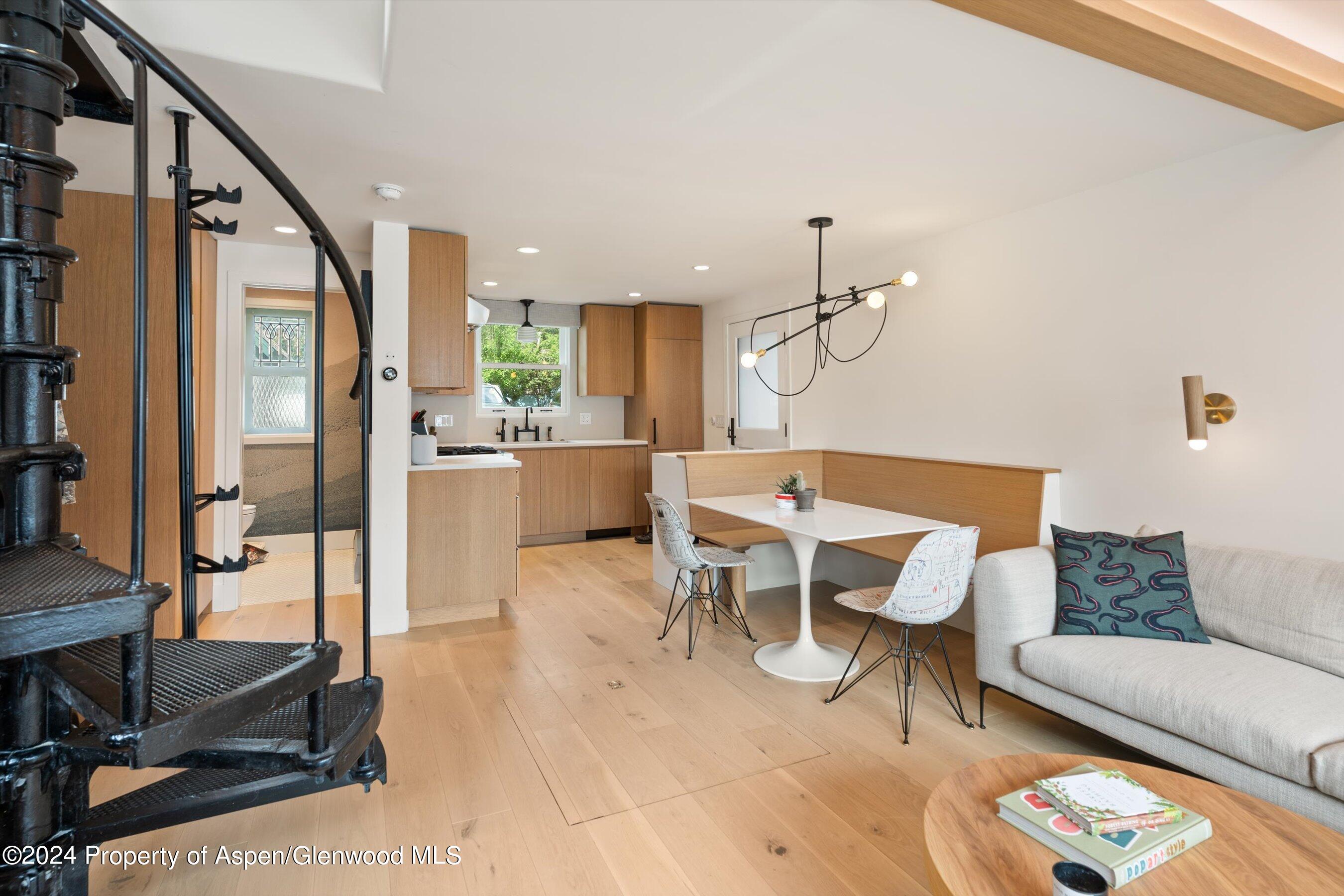 331 W Main Street Unit B