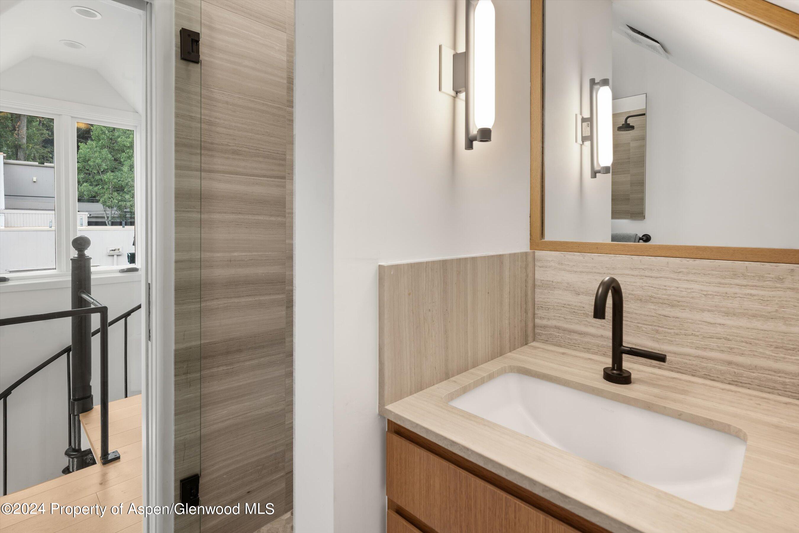 331 W Main Street Unit B