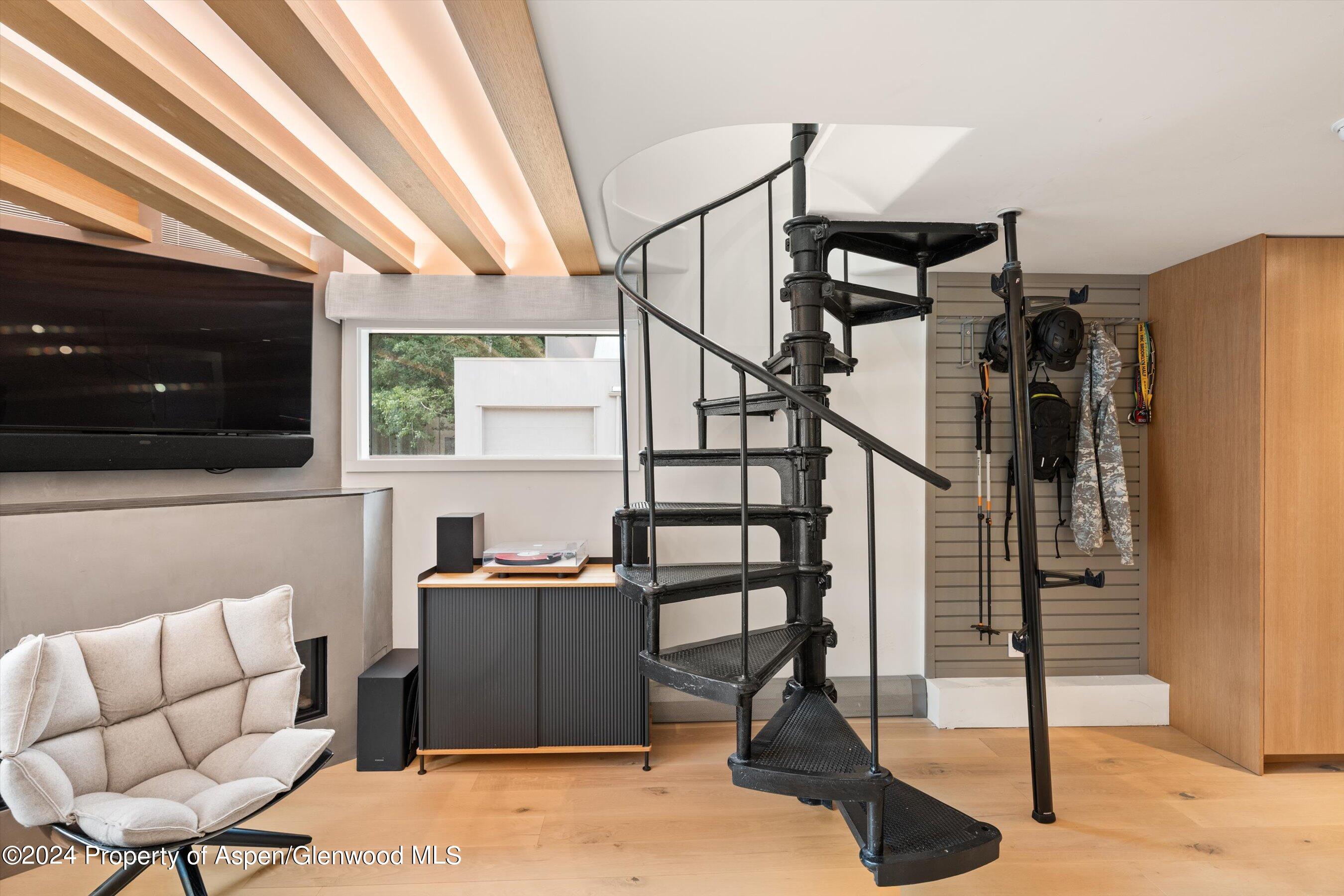 331 W Main Street Unit B