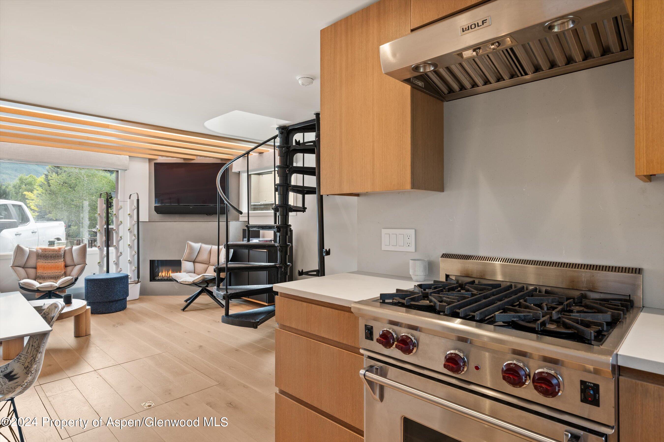 331 W Main Street Unit B