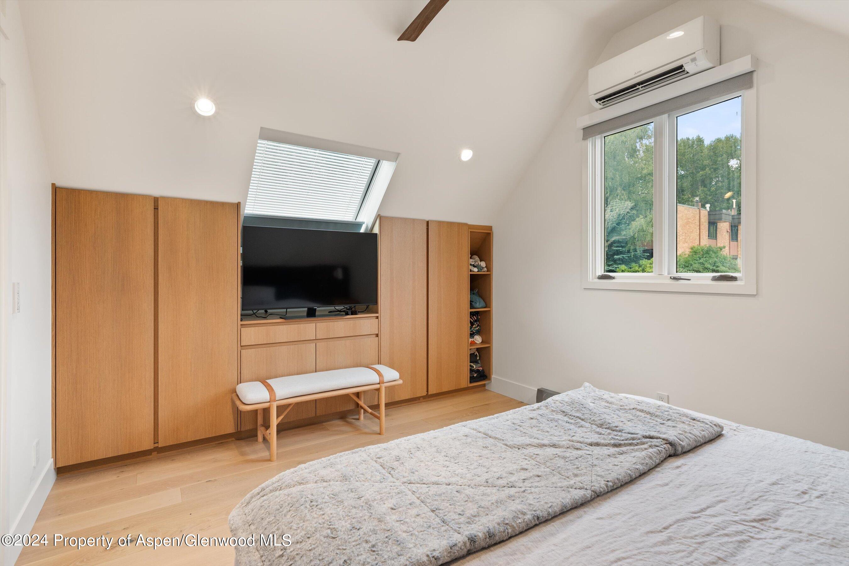 331 W Main Street Unit B