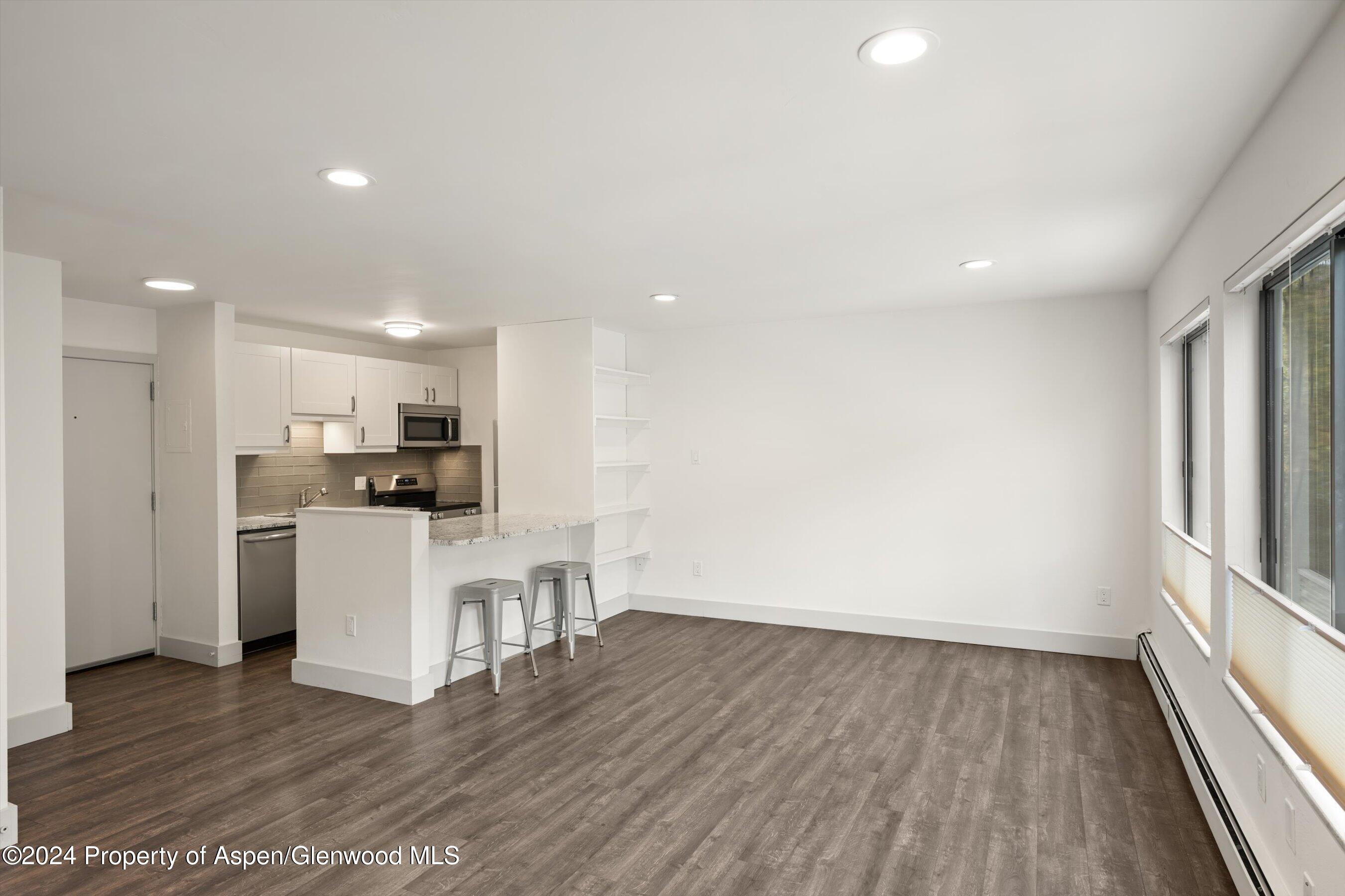 725 E Main Street, #209