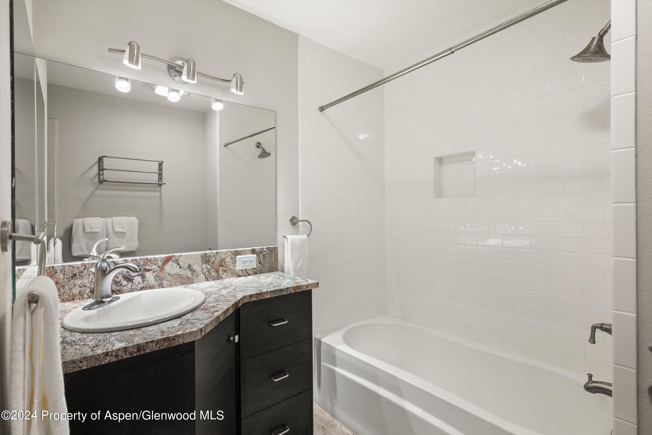 725 E Main Street, #209