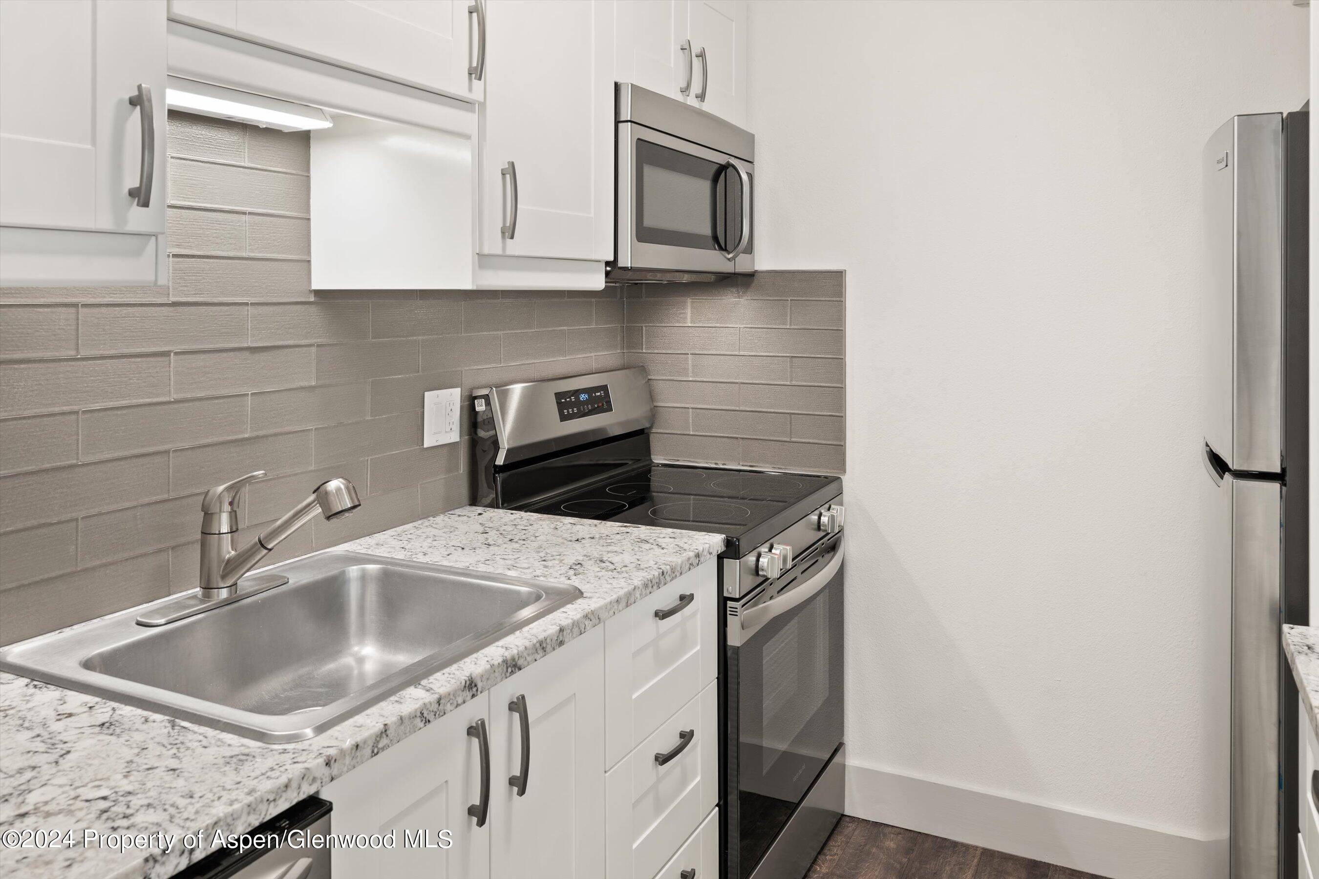 725 E Main Street, #209