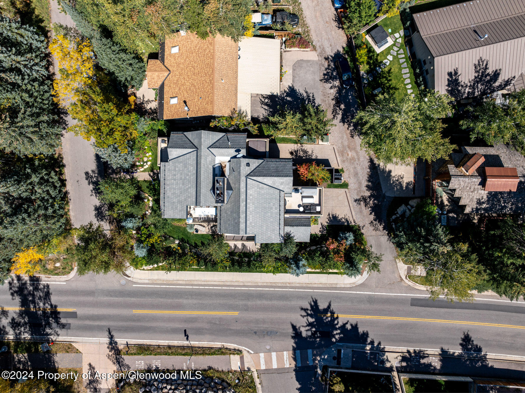 1154 E Cooper Avenue