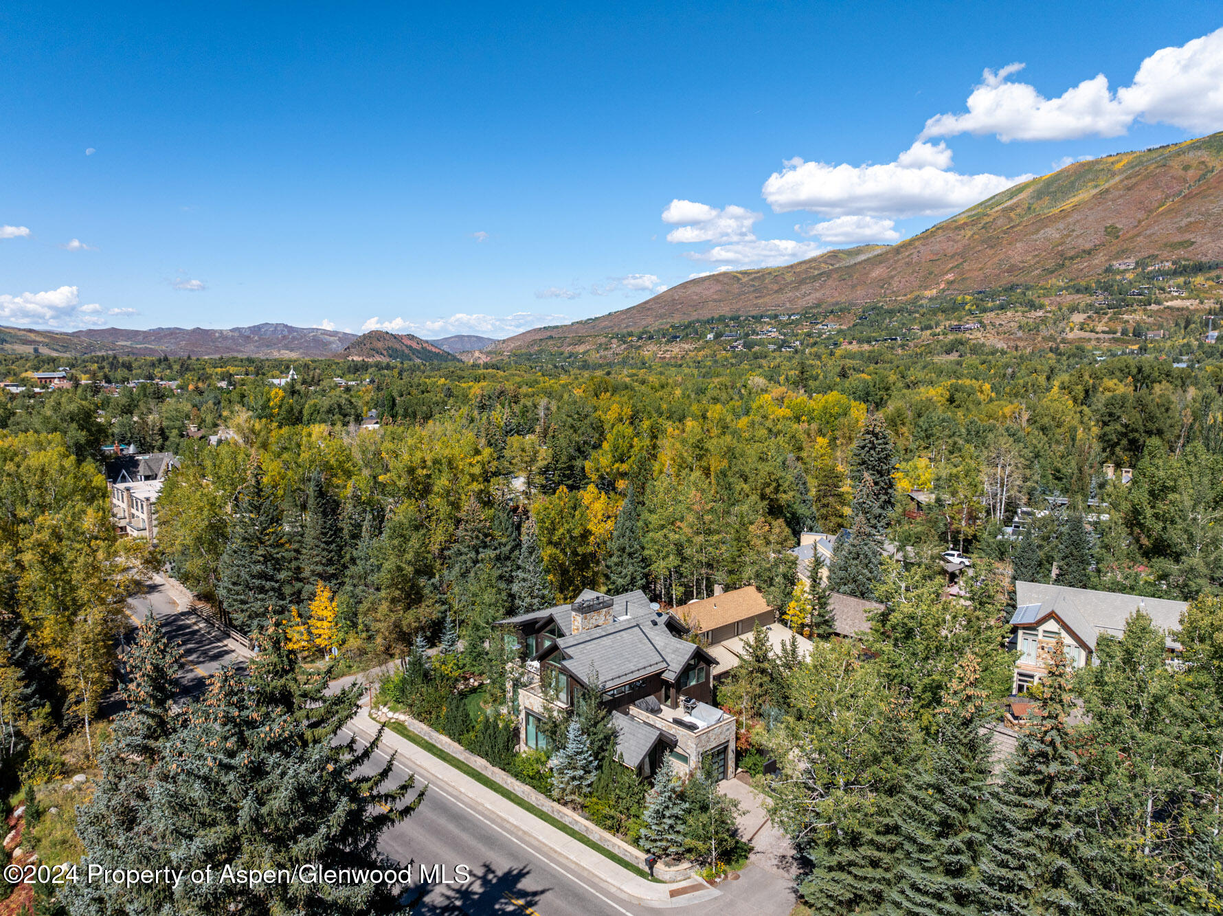 1154 E Cooper Avenue