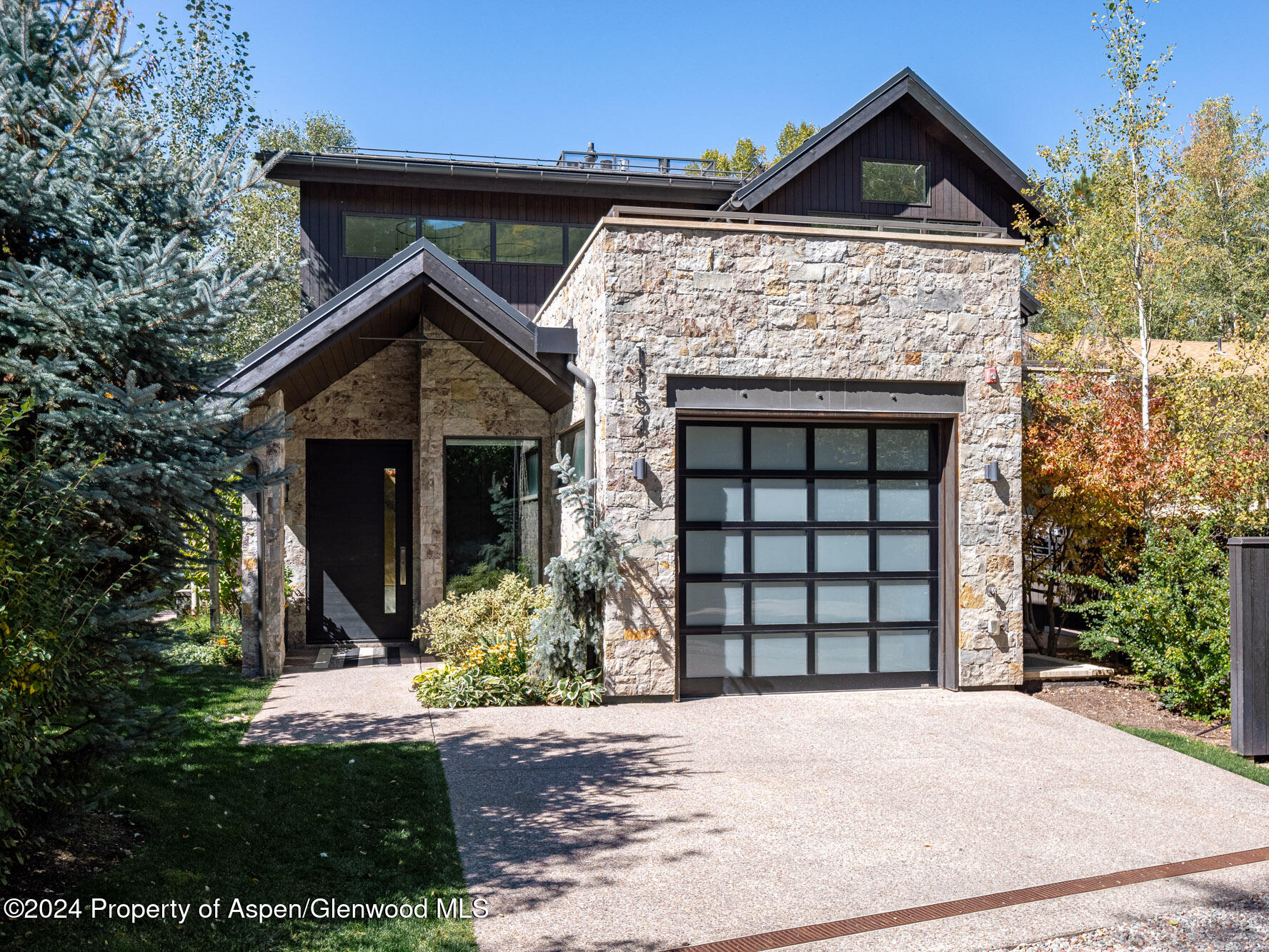 1154 E Cooper Avenue