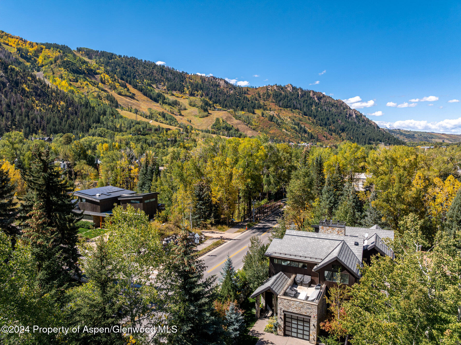 1154 E Cooper Avenue