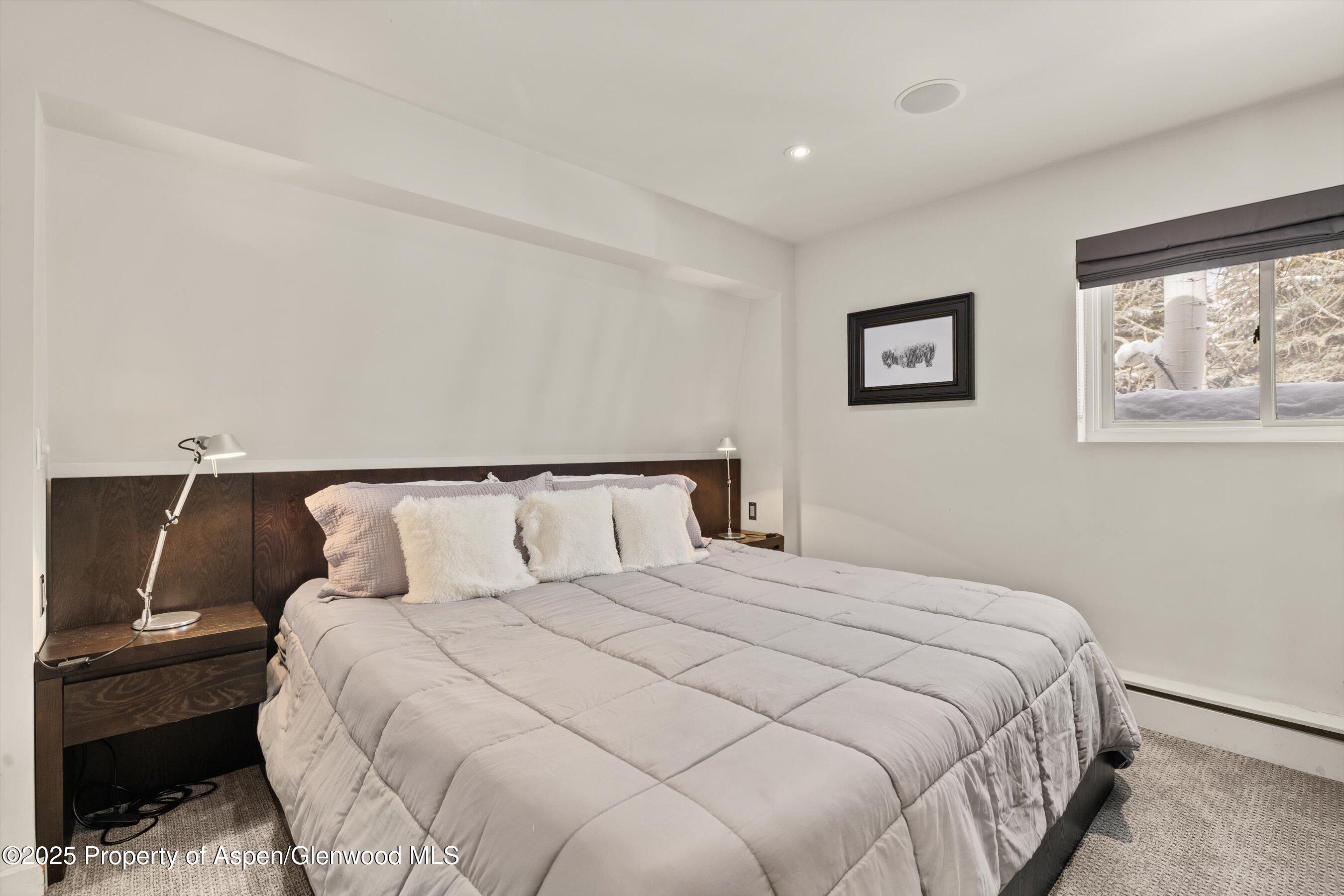 124 E Durant Avenue, 6