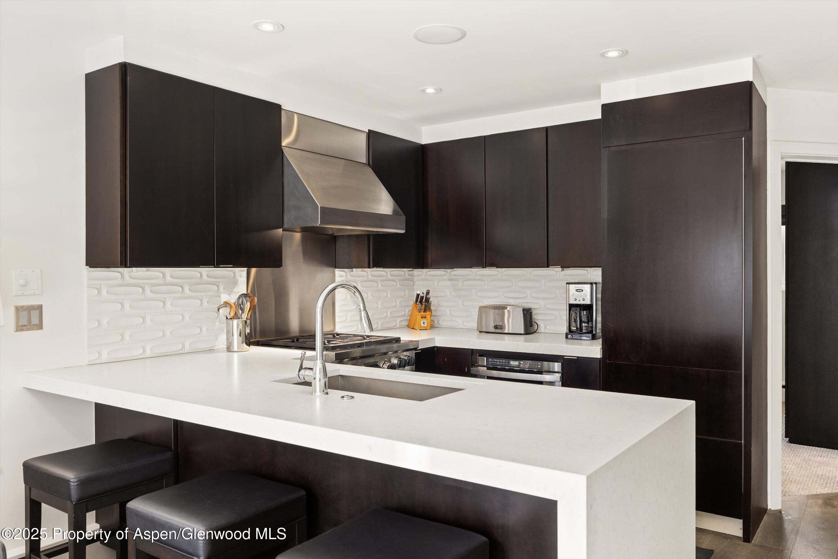 124 E Durant Avenue, 6