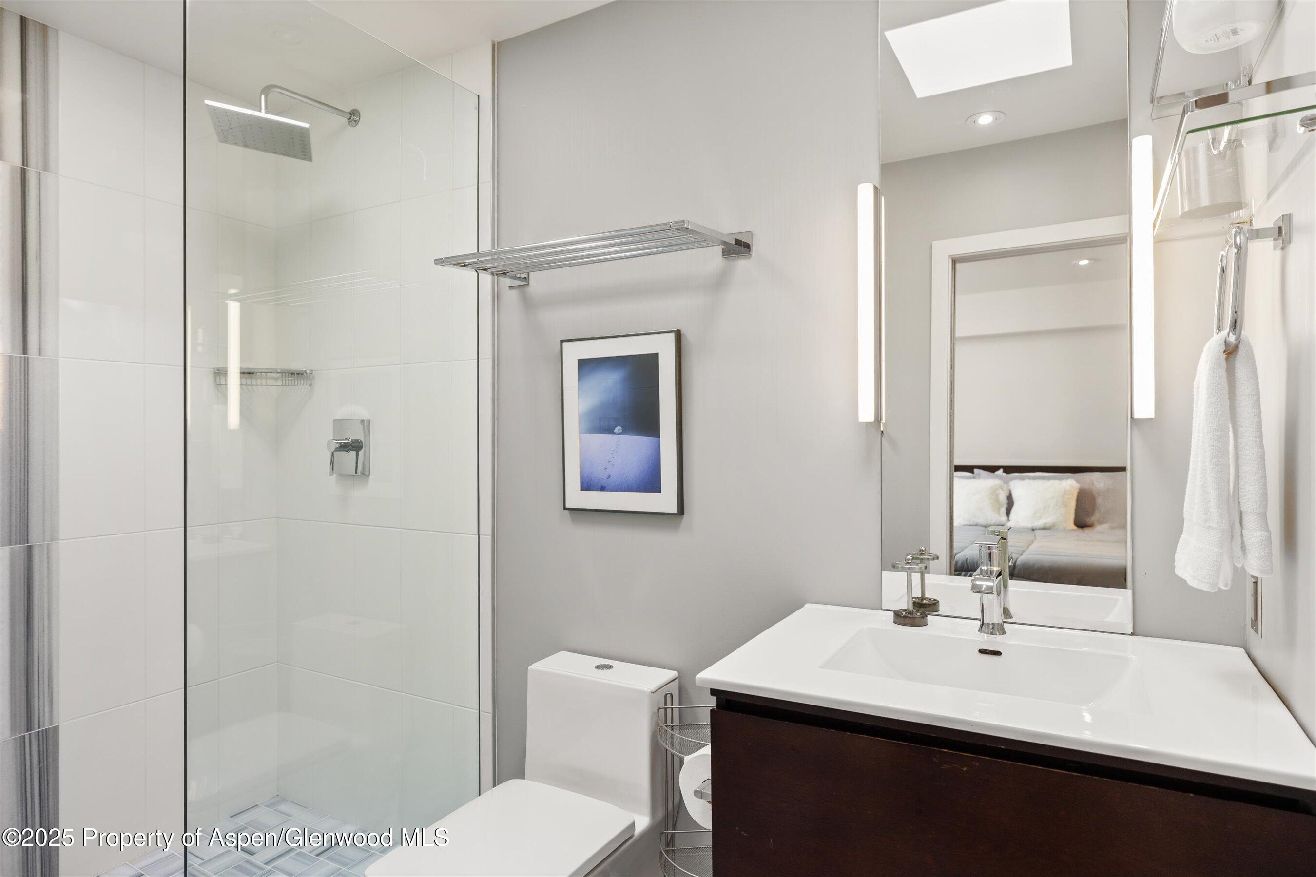 124 E Durant Avenue, 6