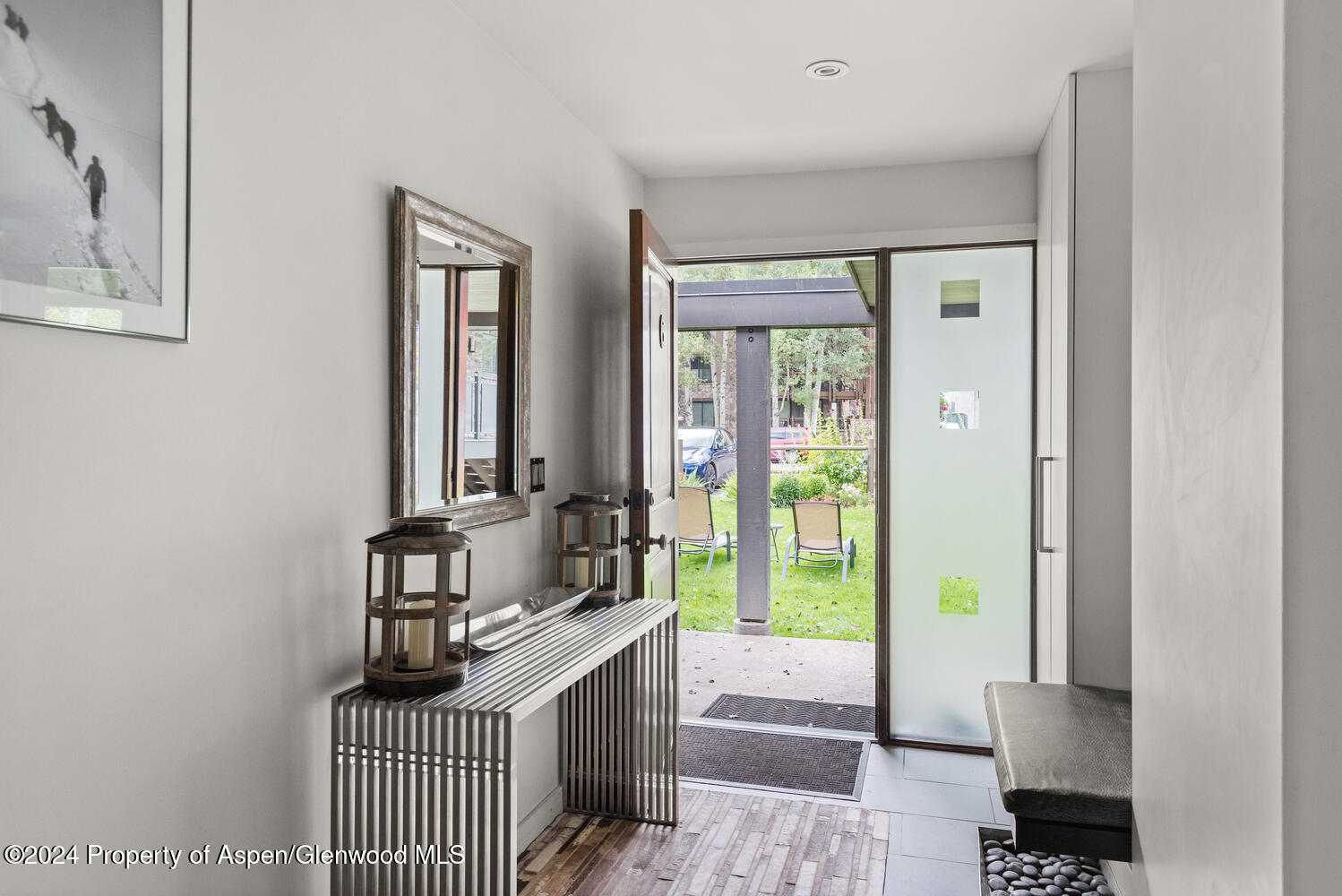 124 E Durant Avenue, 6