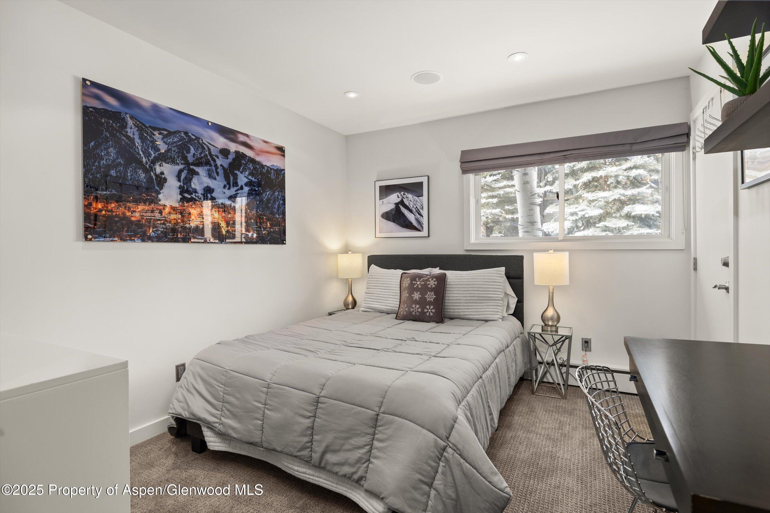 124 E Durant Avenue, 6