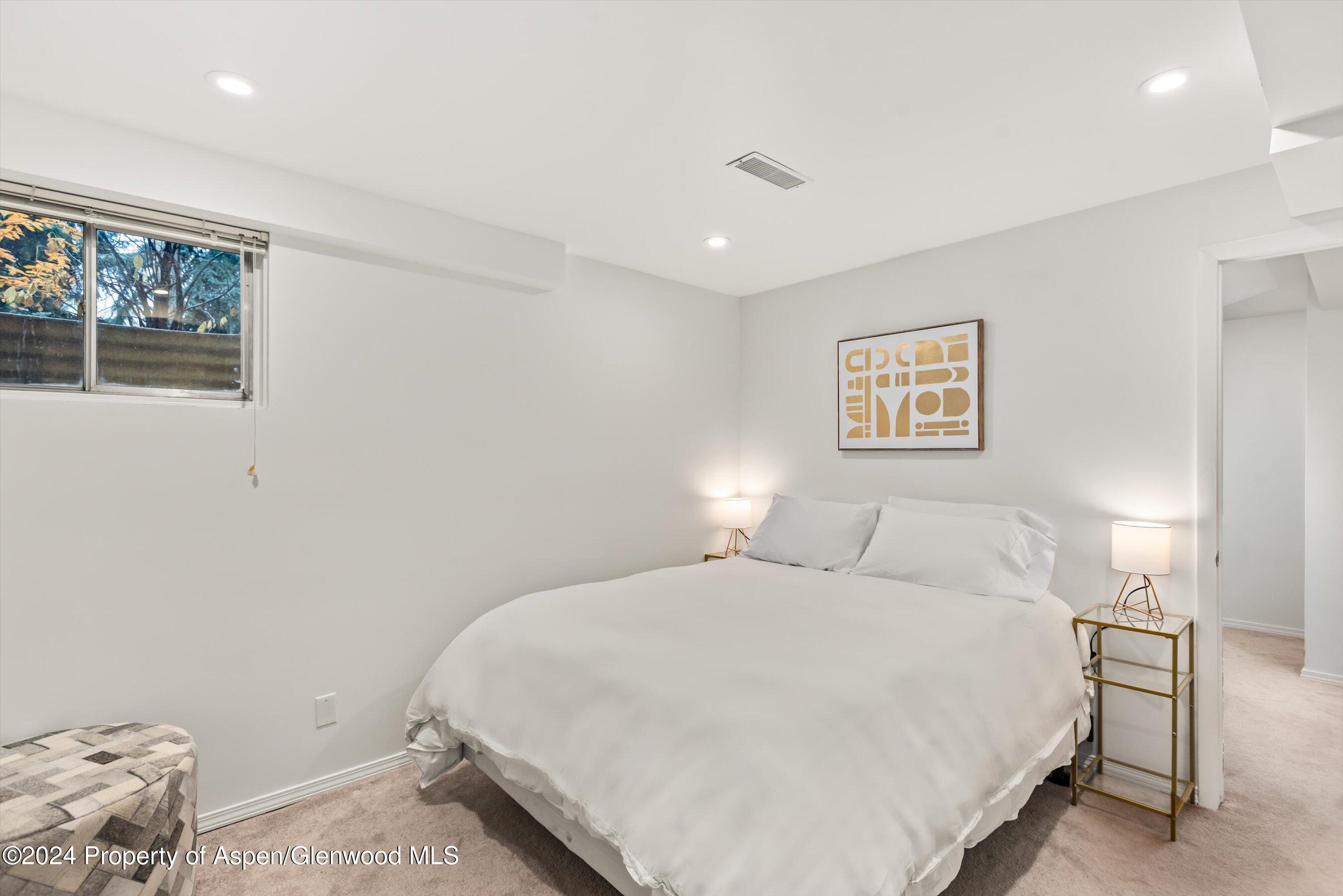 814 W Bleeker Street, D1