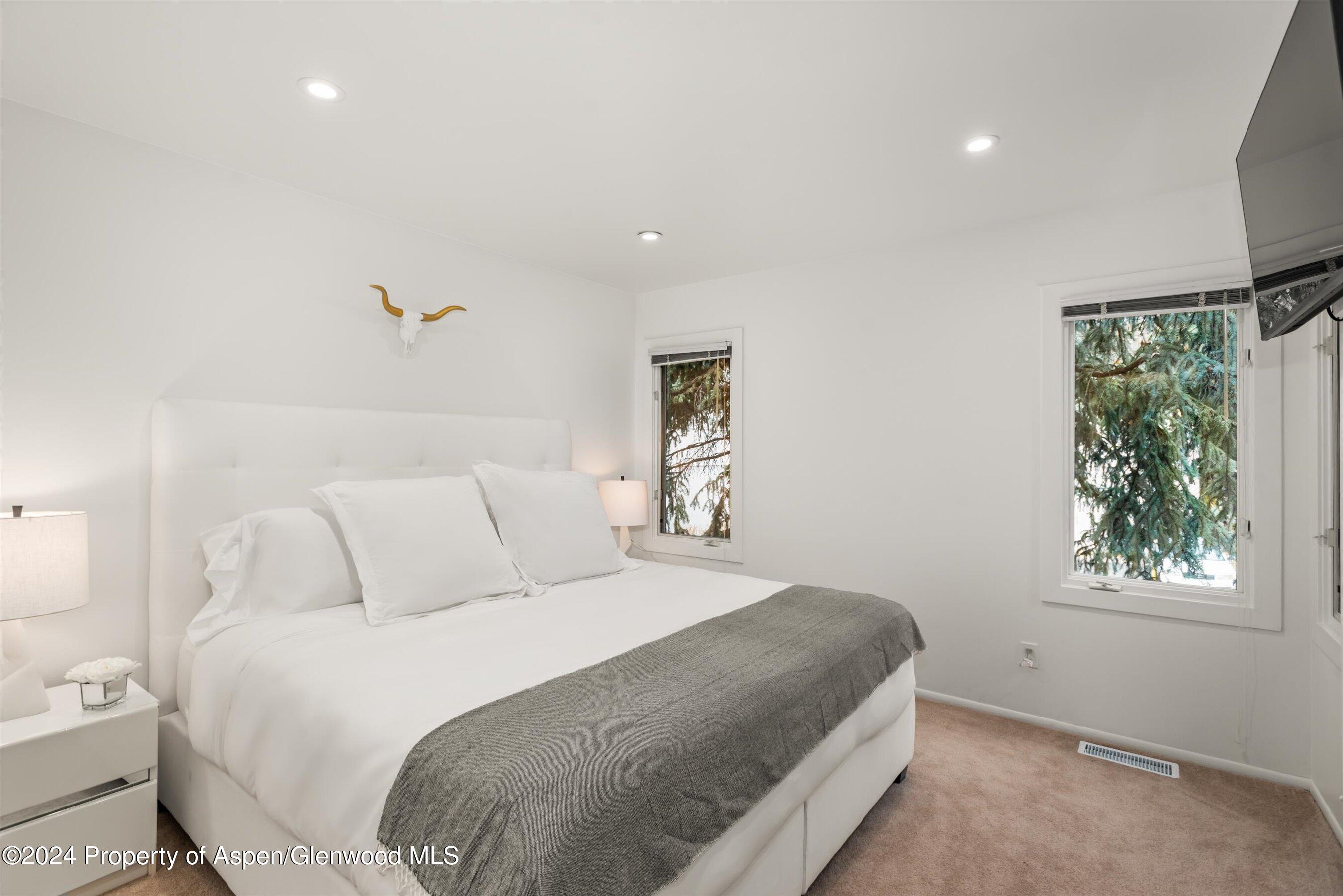 814 W Bleeker Street, D1