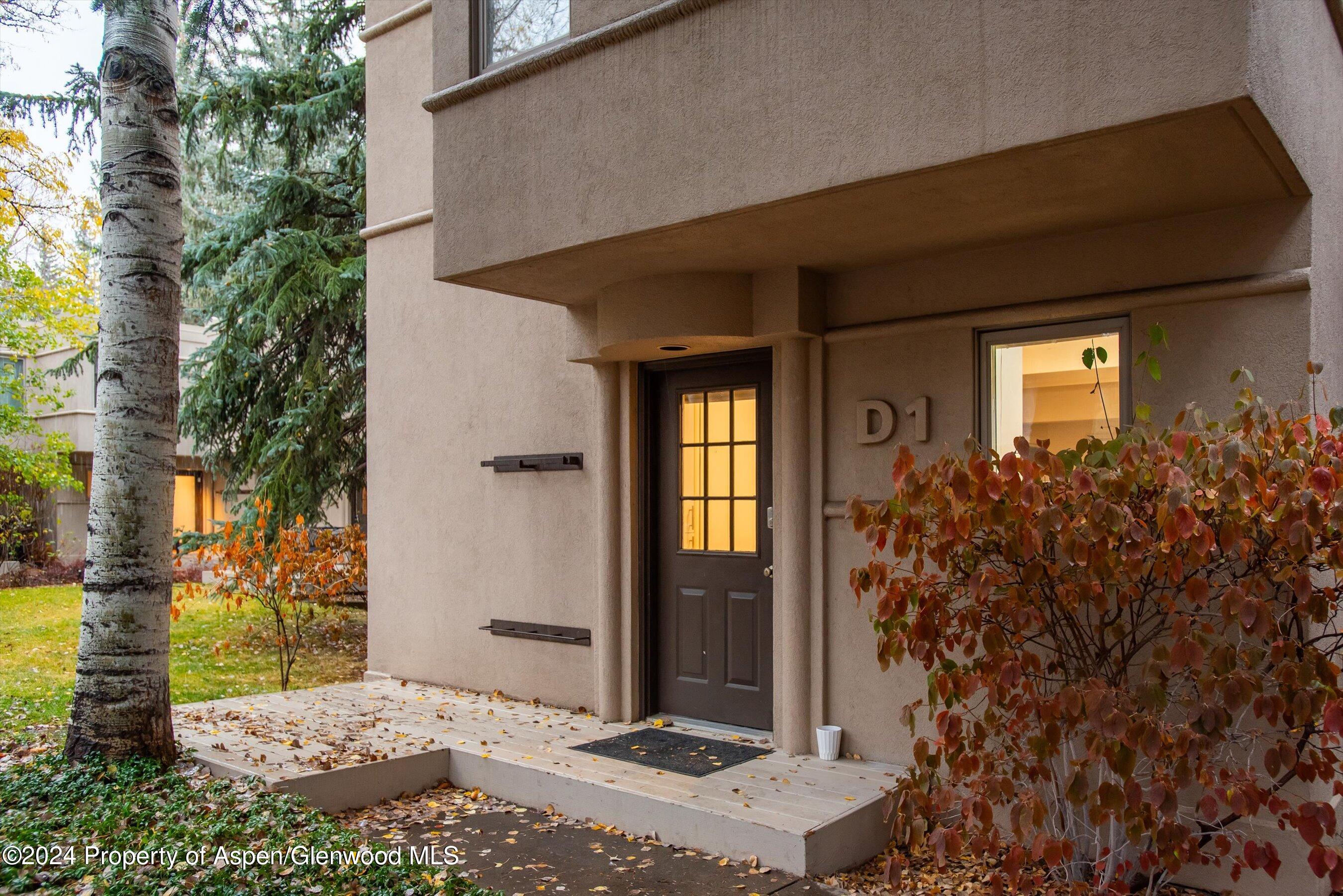 814 W Bleeker Street, D1